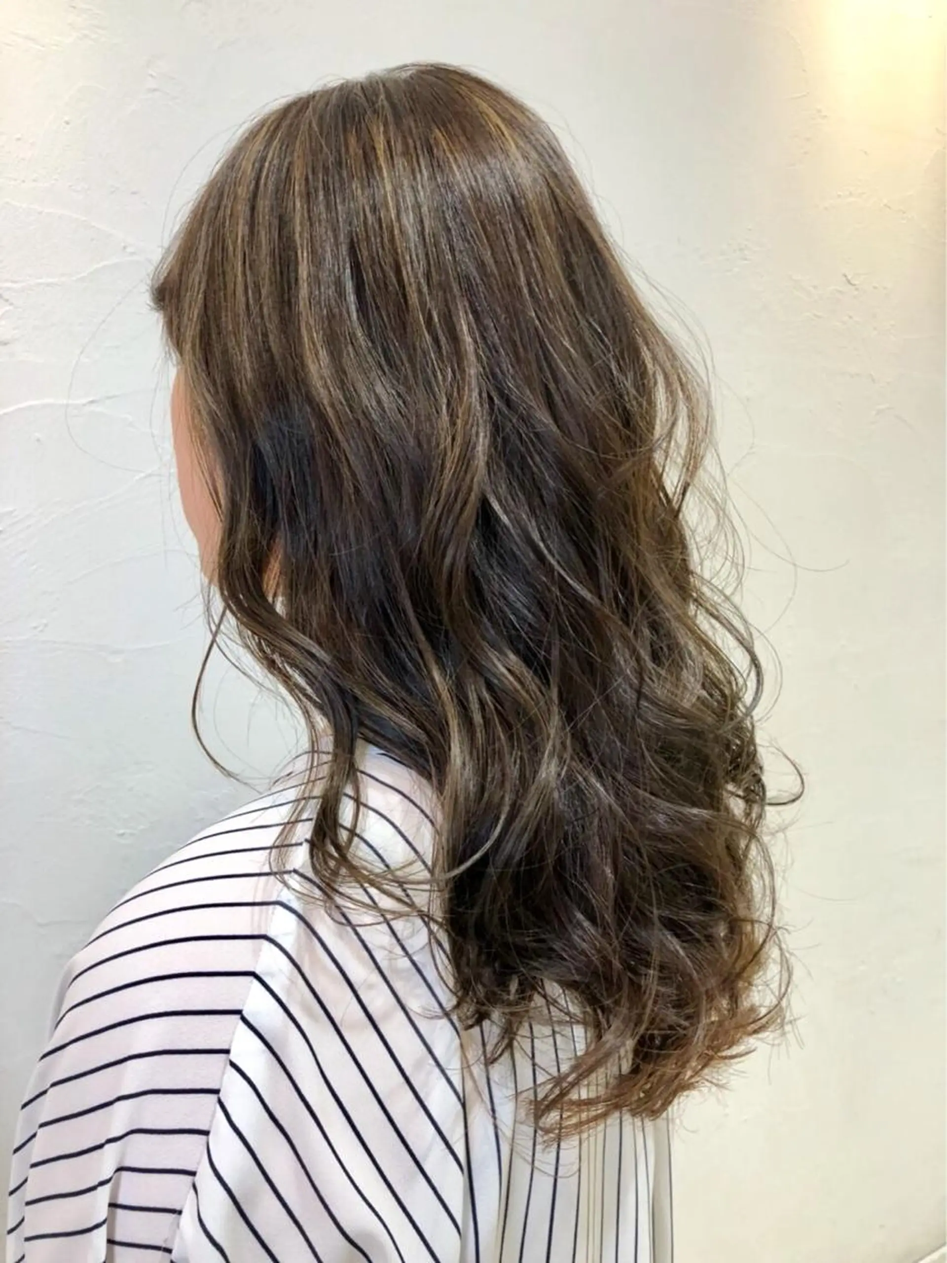 ロング ハイライト 日野・八王子縮毛矯正 ワタナベリョウマのヘアスタイル