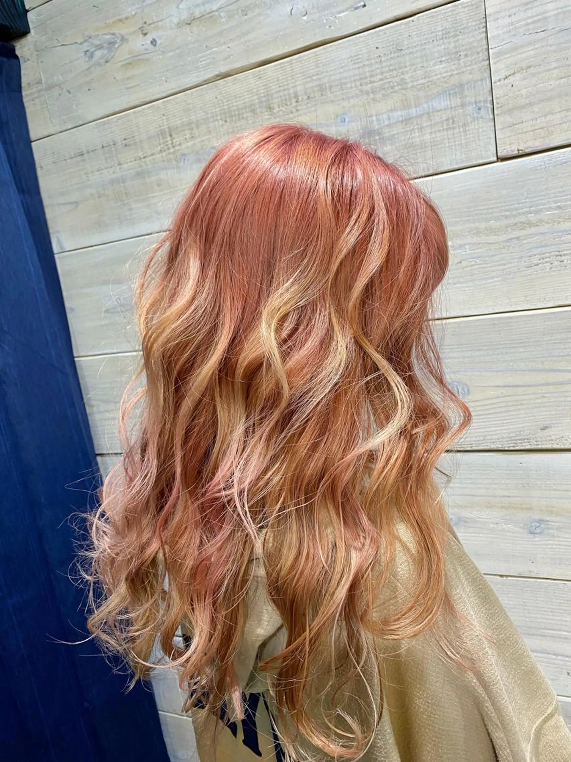 ロング カラー ブリーチ ブロンド ケアブリーチ ピンクカラー HairSalon SHIAN八王子店所属・SHIAN 八王子 🦋小林 美羅🦋のヘアスタイル