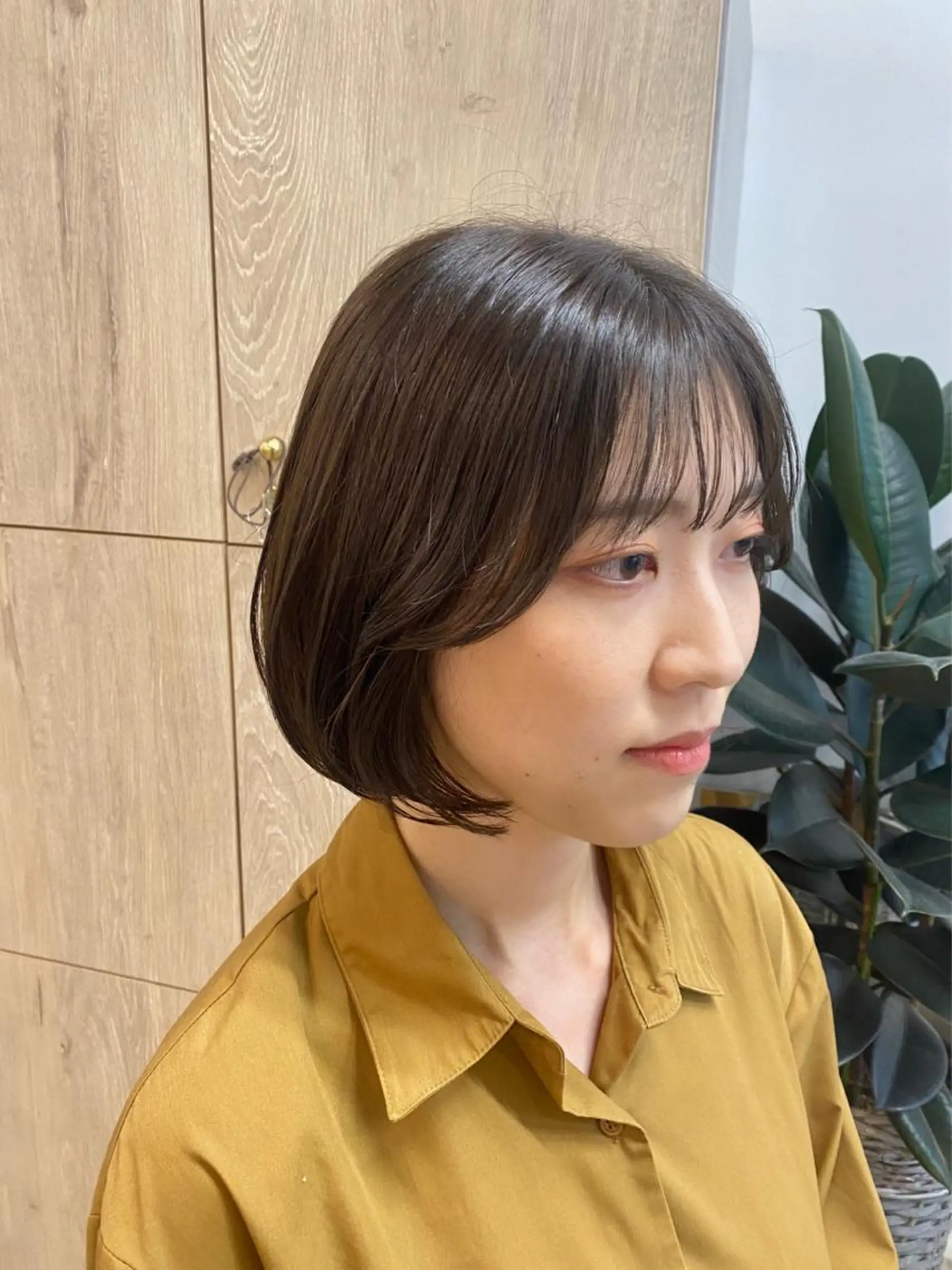 ミディアム カット ヘアカラー トリートメント sanae /透明感カラーのヘアスタイル