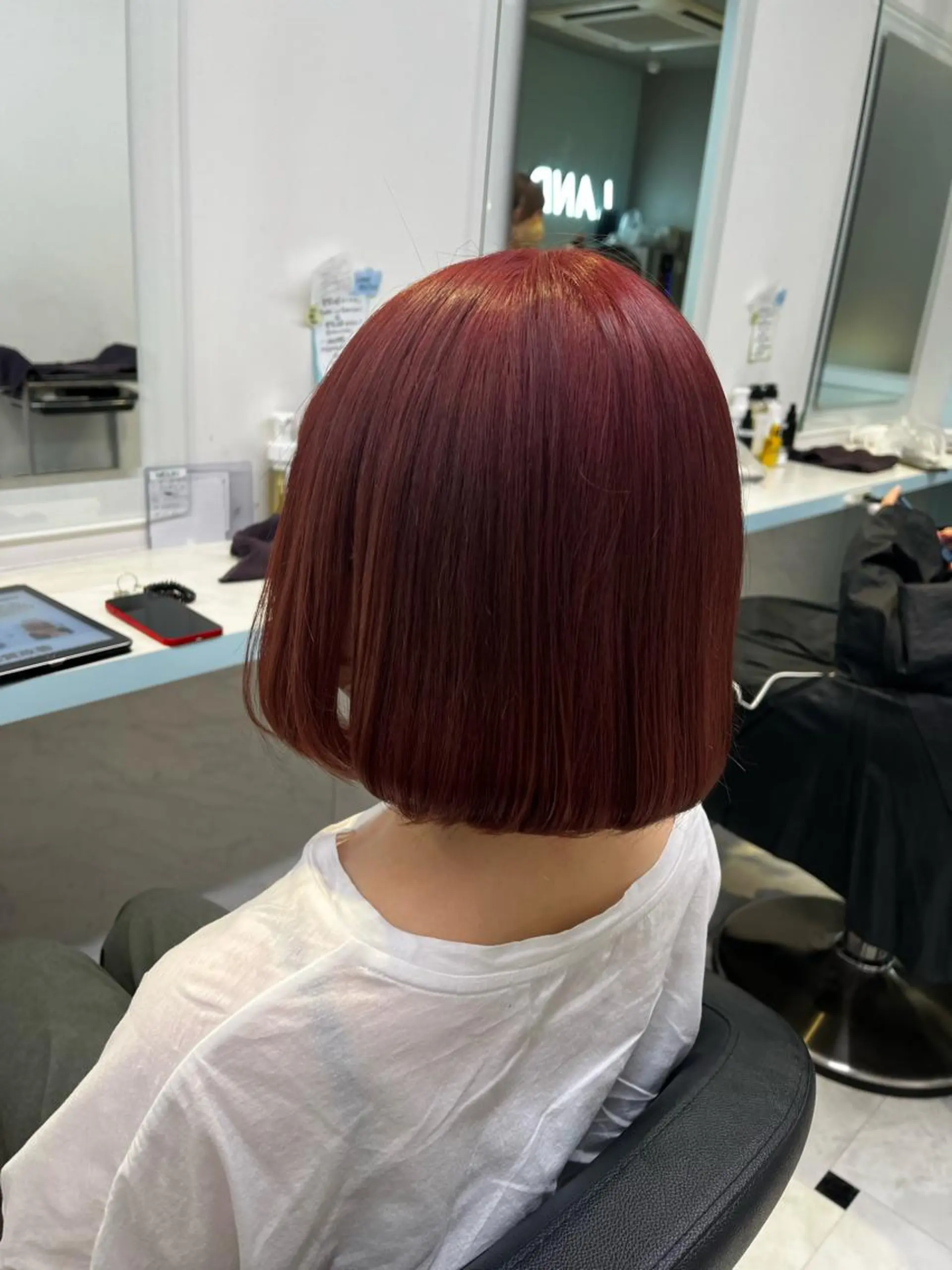 セミロング カラー ブリーチカラー 🩵MIZUKIのヘアスタイル