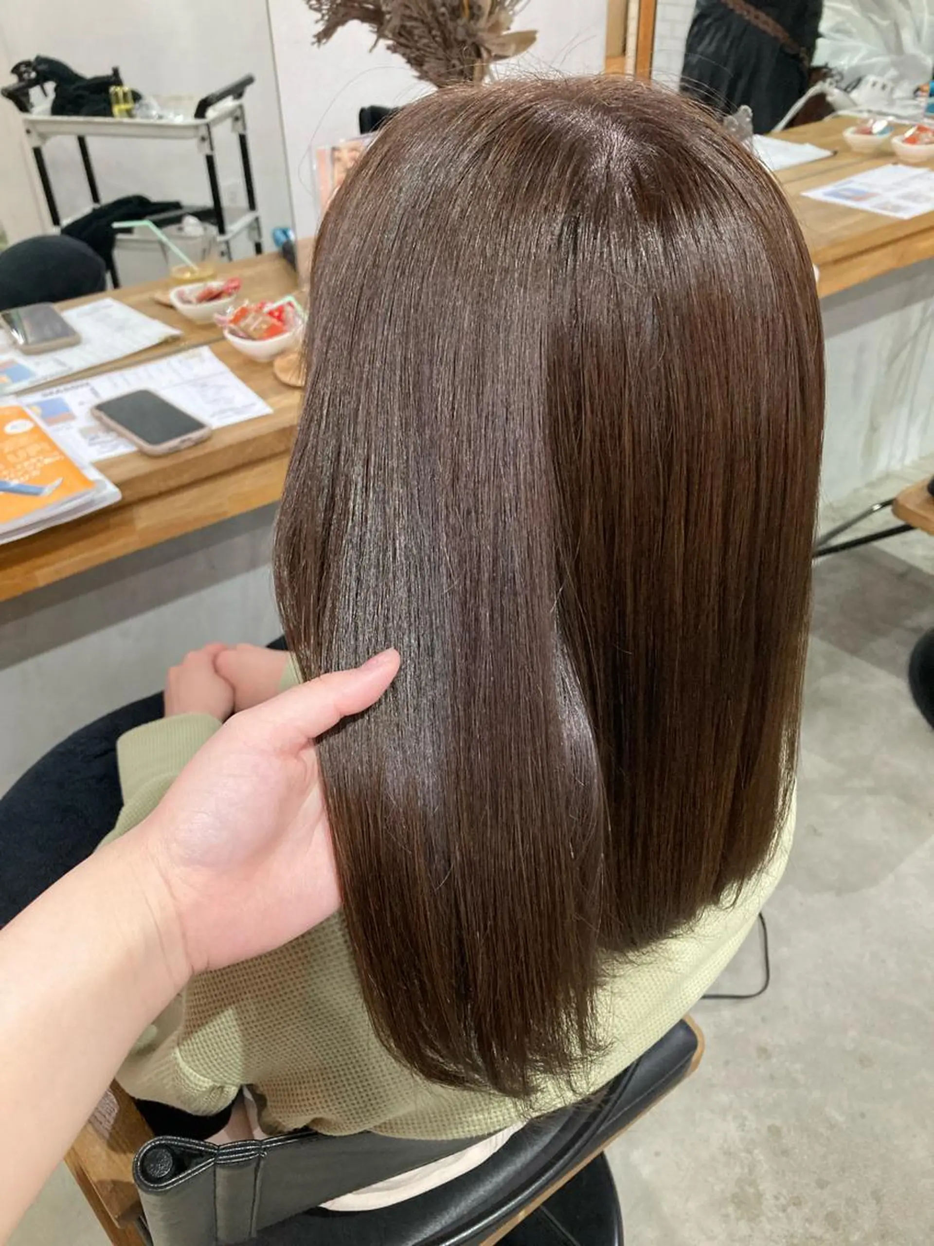 セミロング カラー ブラウンカラー ATELIER ZIZI川井さくらのヘアスタイル