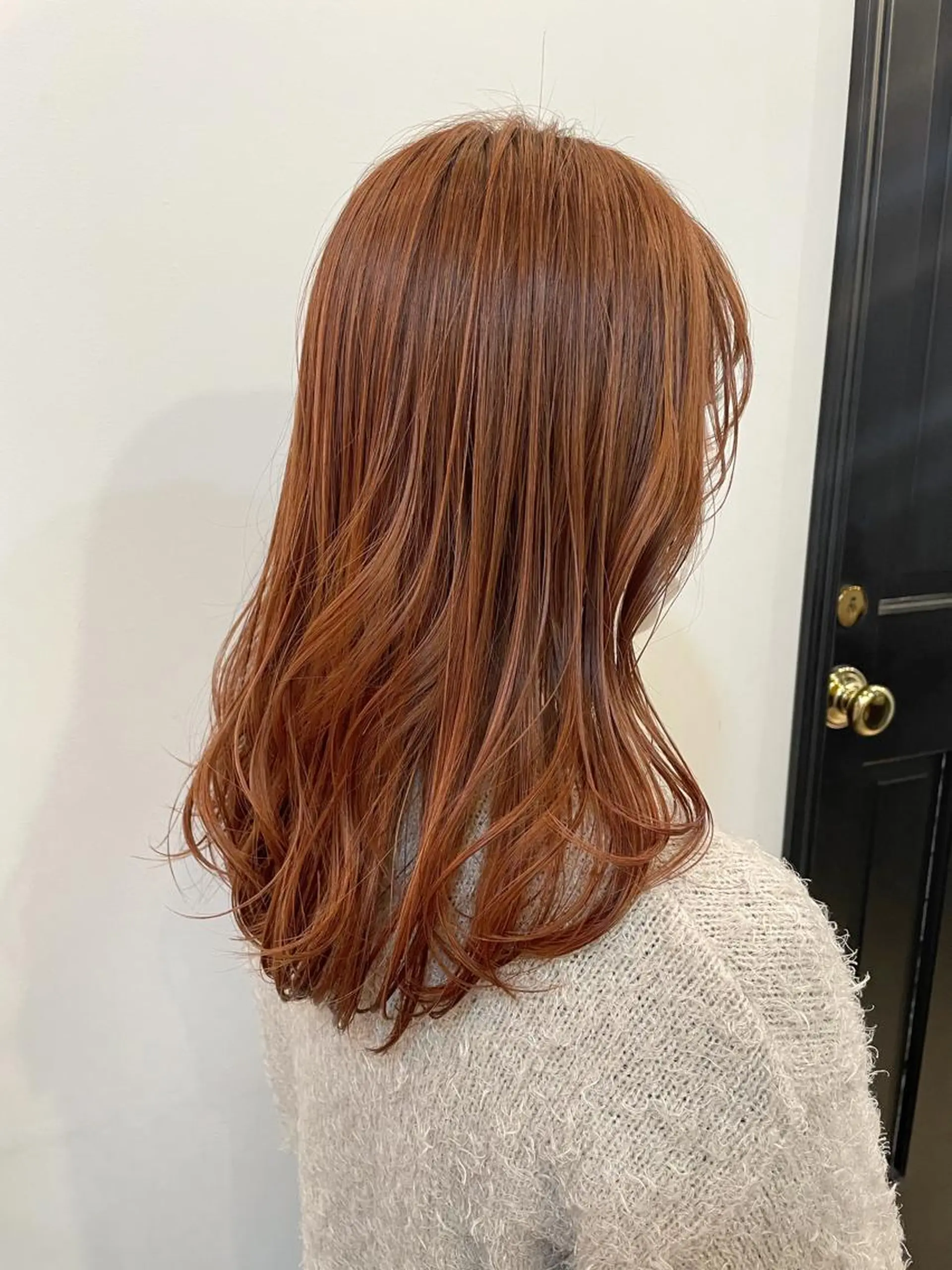 セミロング カラー ハイライトカラー オレンジ ハイライト カット ヘアカラー トリートメント HIROKI ” stylistのヘアスタイル