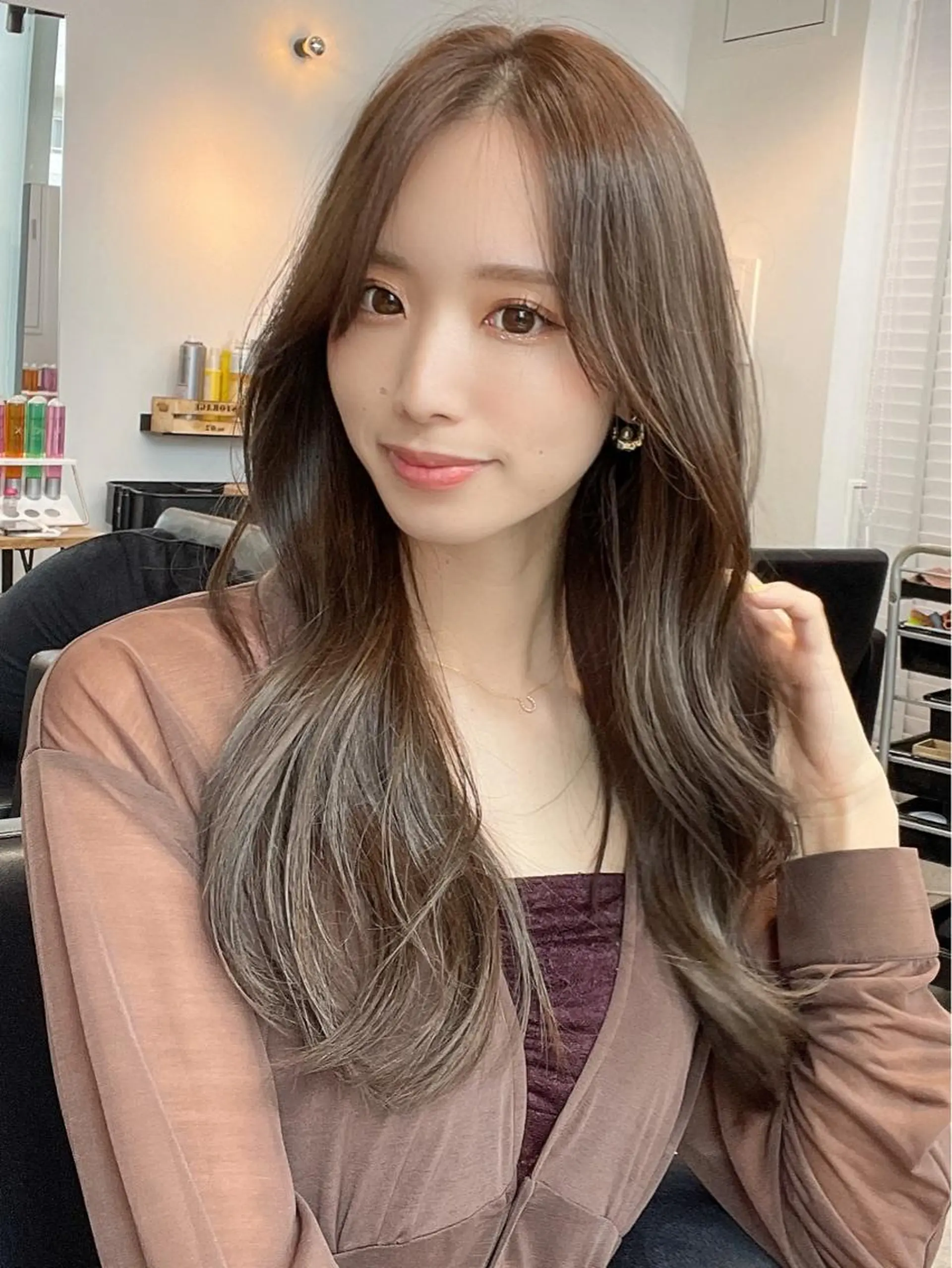 セミロング くびれヘア 韓国風ヘア モテ髪をつくる✂️ 佐藤ヒロのヘアスタイル