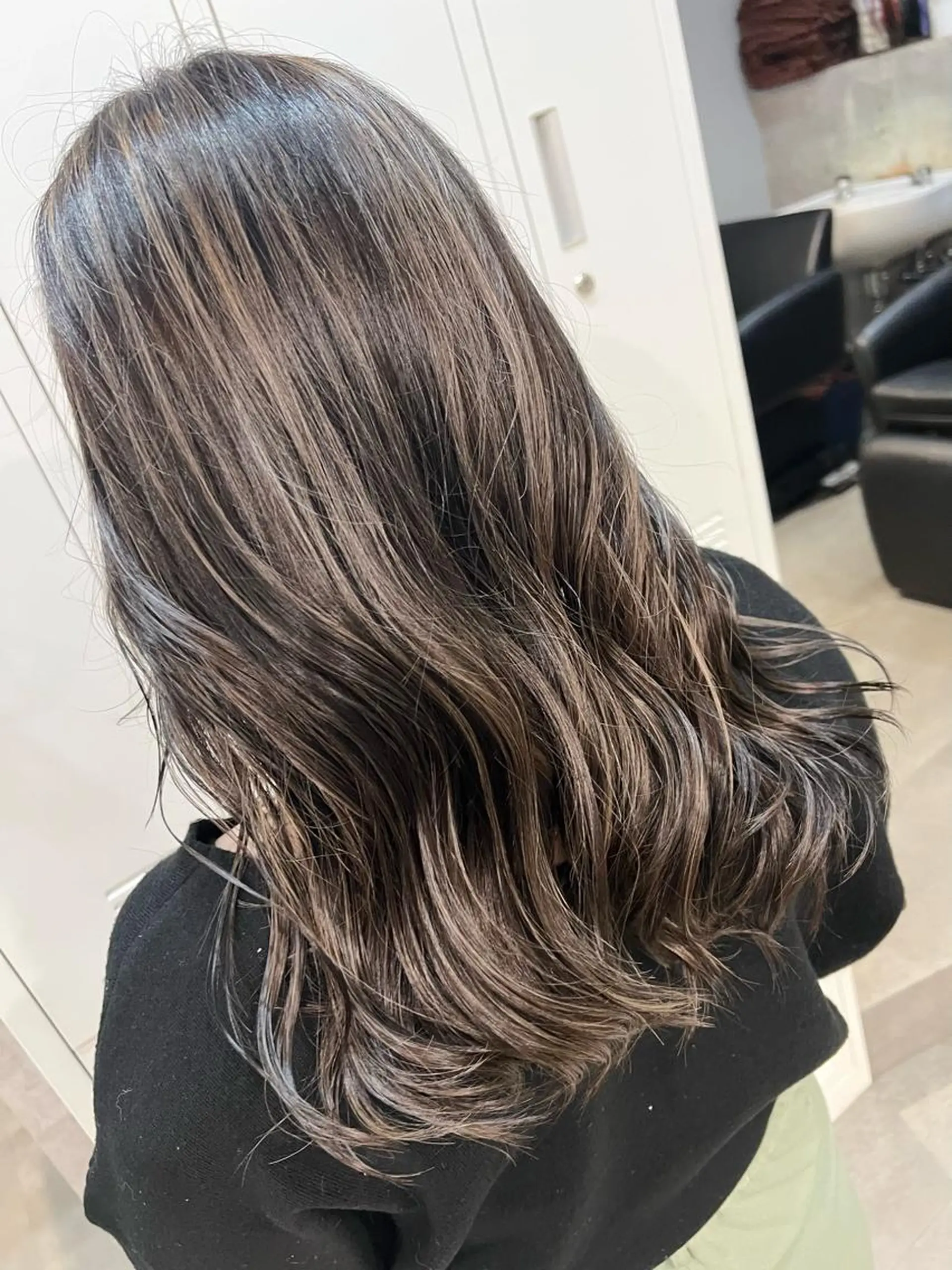 カラー ブリーチ ハイライトカラー ヘアカラー 'Oli所属・寺嶋 貴大のヘアスタイル