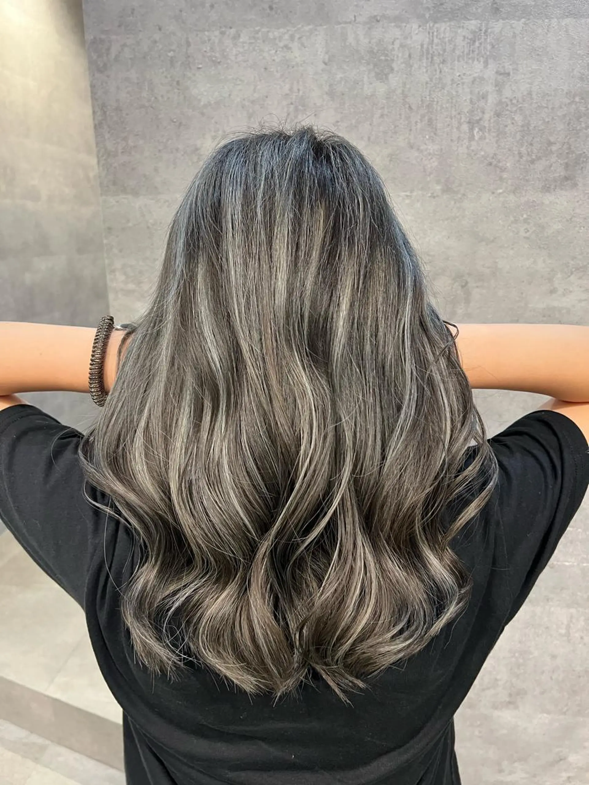 ロング カラー 難波/ハイトーン 🦋AOI🦋のヘアスタイル