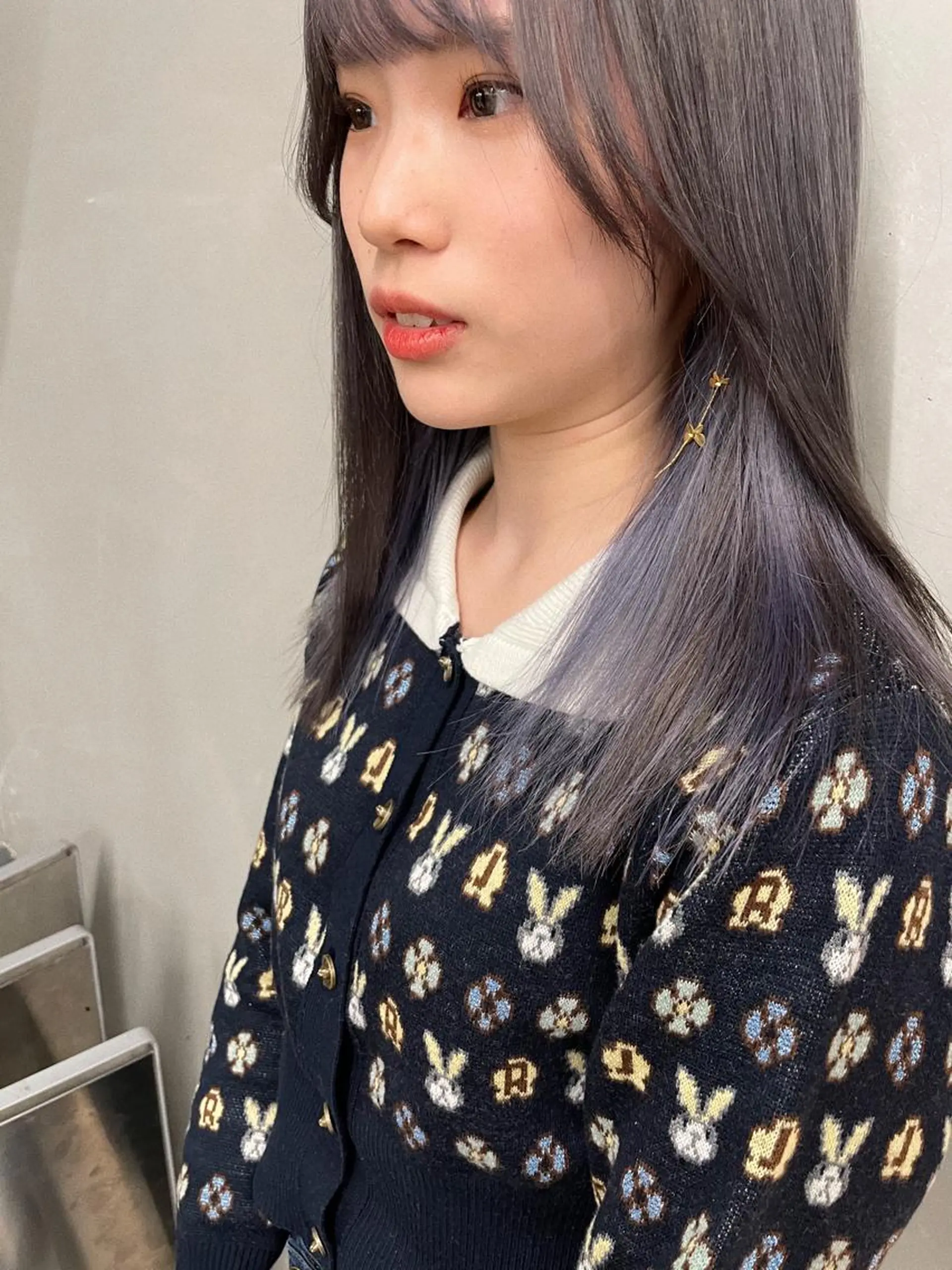 ミディアム カラー ブリーチ ヘアカラー トリートメント センスをお届けします 大谷将生INFPのヘアスタイル