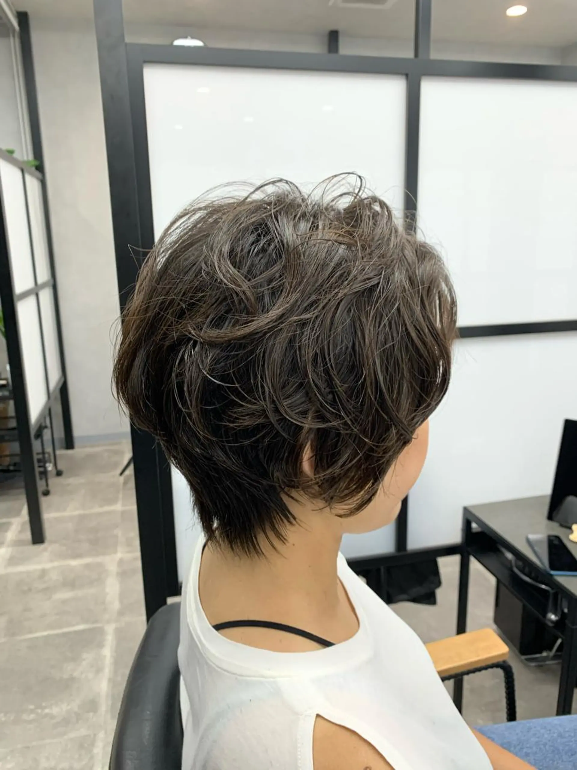 ショート パーマ ショートヘア パーマ hairworksbadass所属・菊地 旬のヘアスタイル