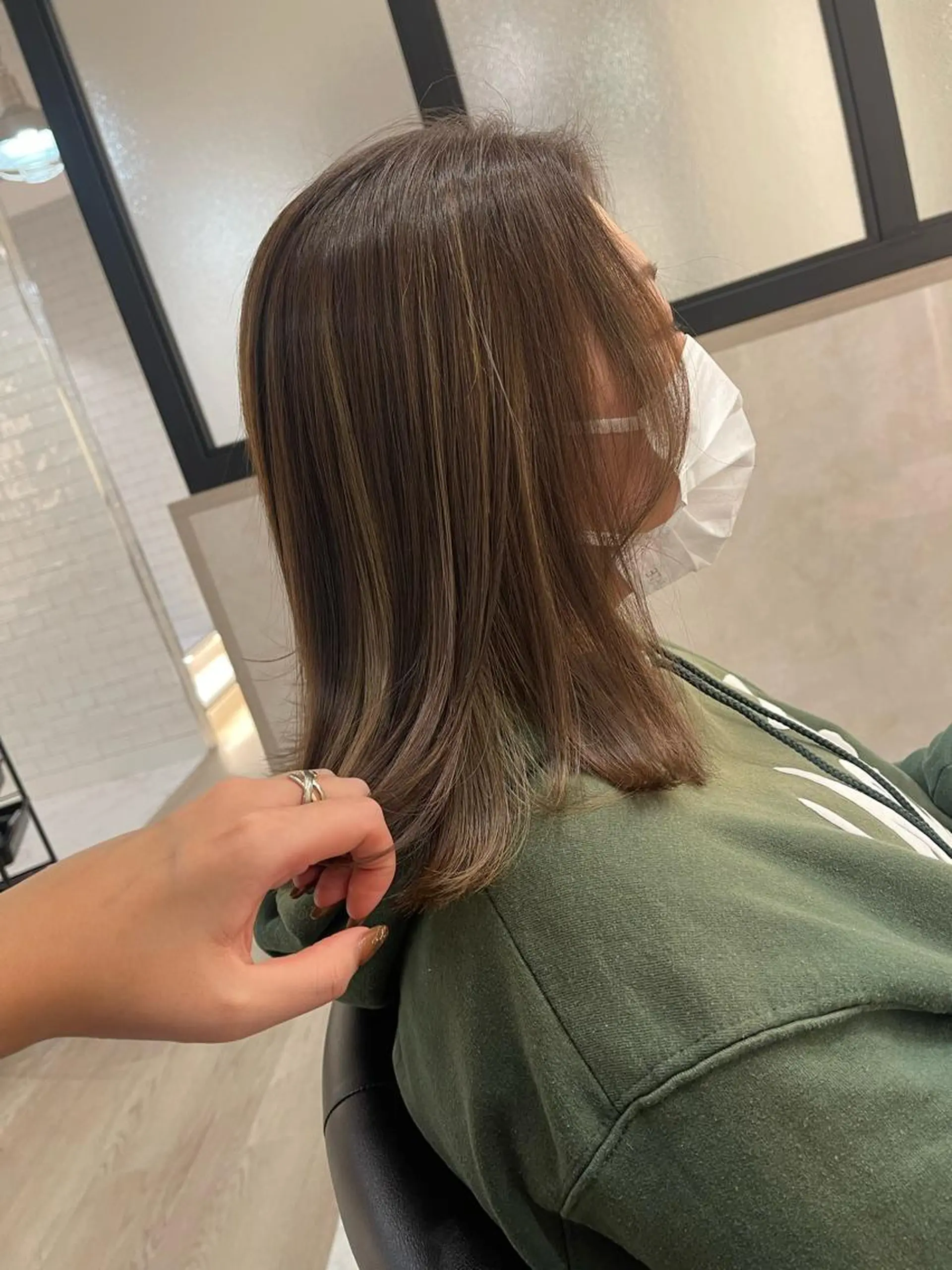 ミディアム カラー ヘアカラー トリートメント &chaLme   心斎橋所属・emi/髪質改善/ 韓国風/艶カラーのヘアスタイル