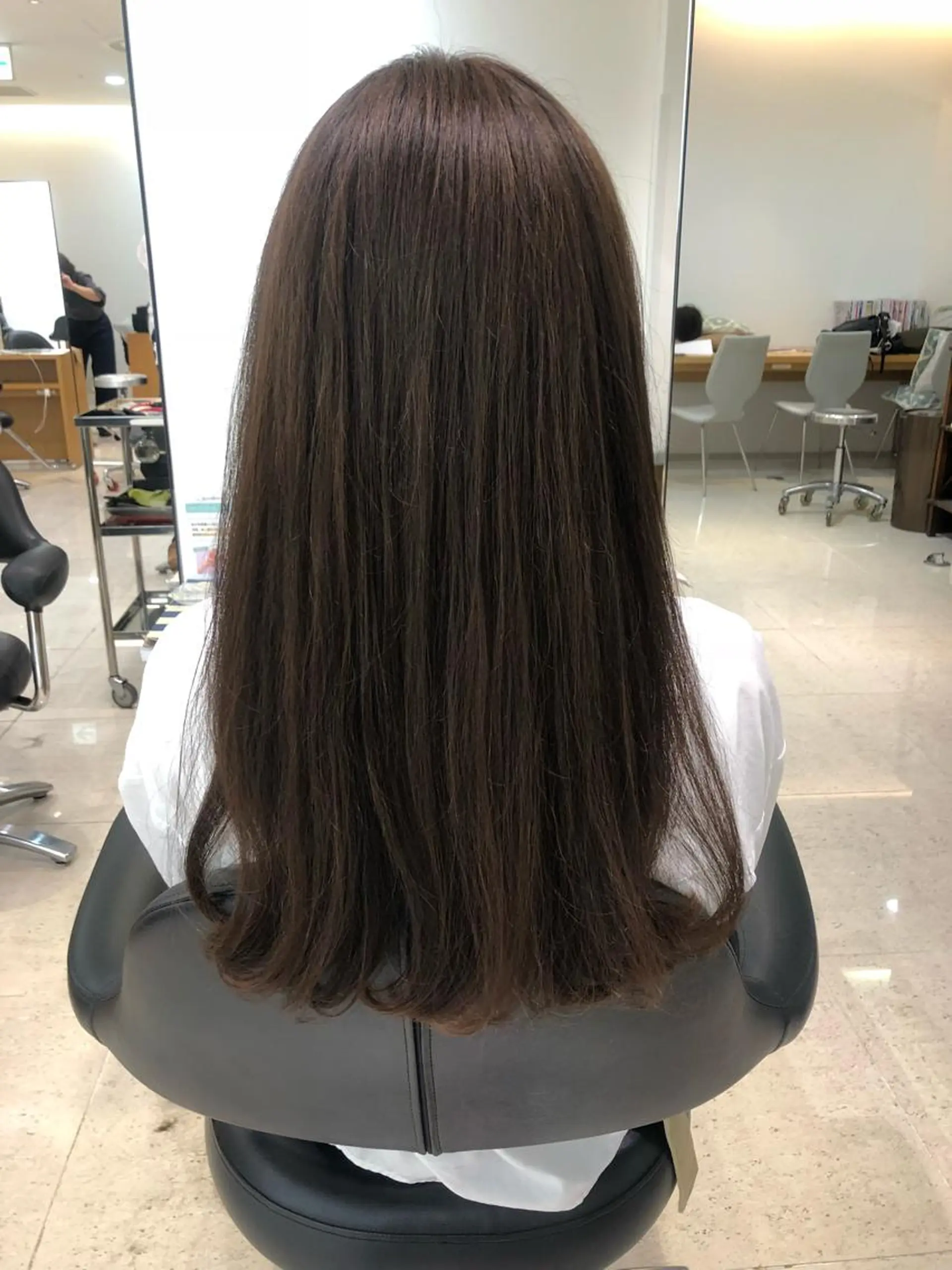 ロング カラー 瀧尻 涼のヘアスタイル