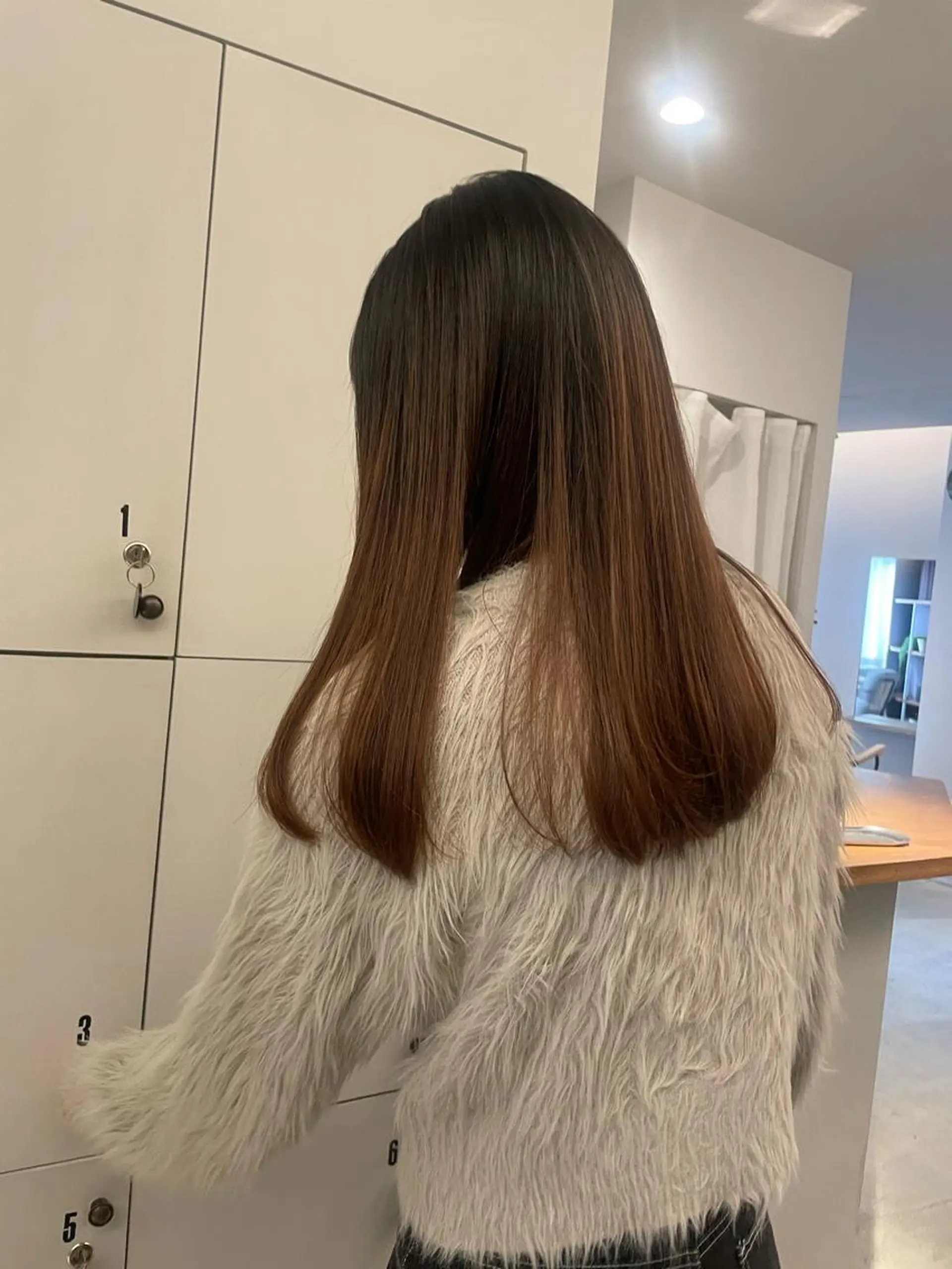 ロング 廣岡 采音のヘアスタイル