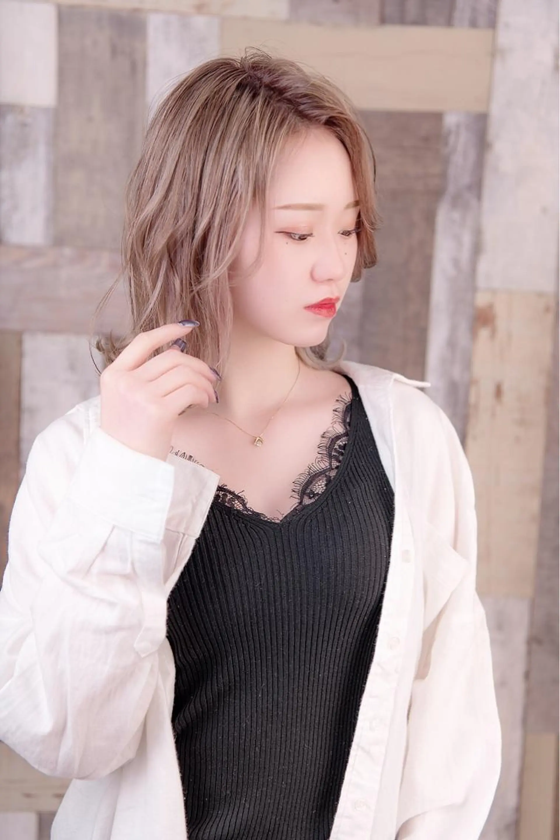 ミディアム カラー ブリーチ Aile所属・酸性ストレート／カラ ー/山下高明のヘアスタイル