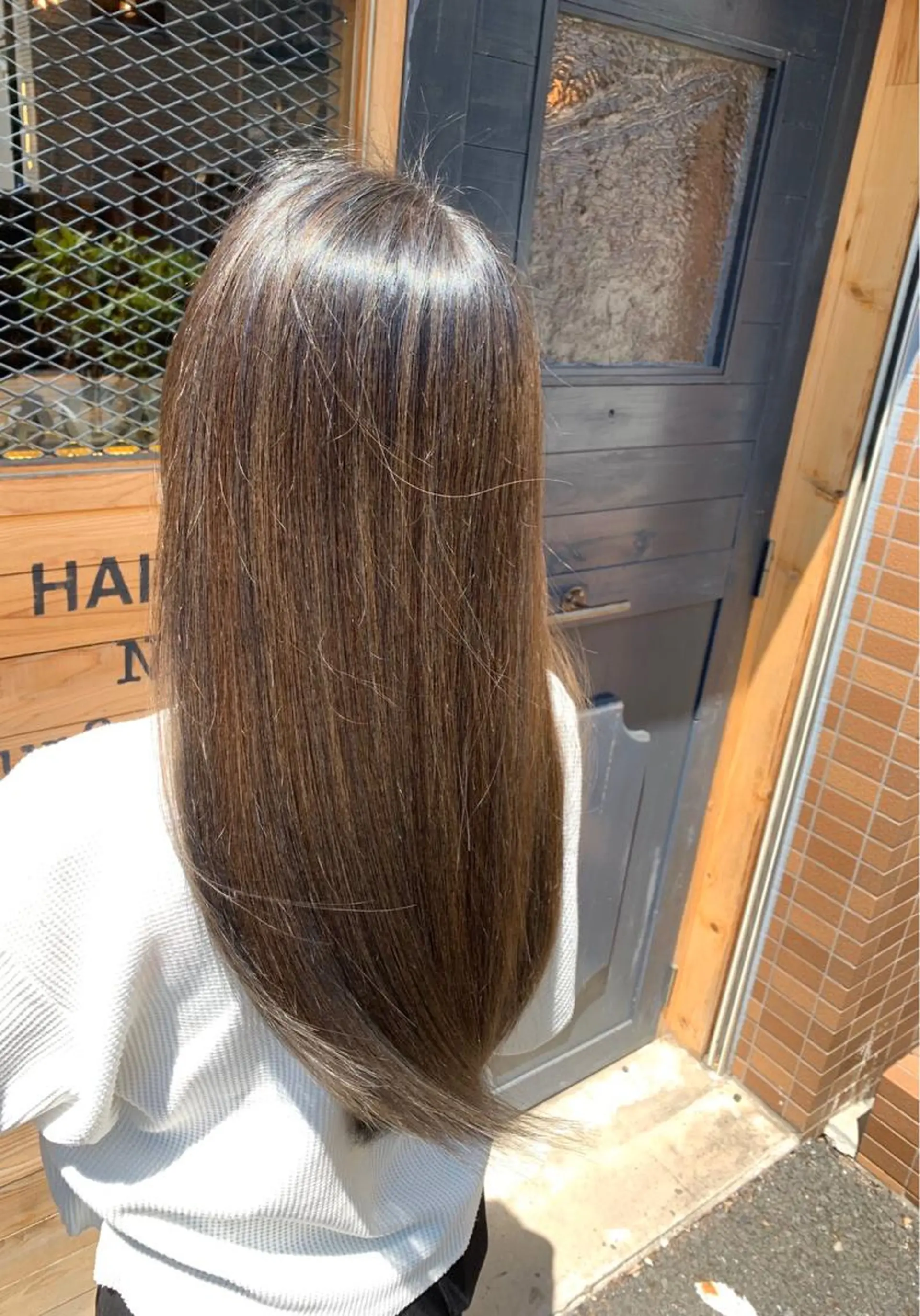 ロング カラー グレージュ ハイライトカラー ハイライト カット 縮毛矯正 トリートメント koahair design所属・ヨッ シーのヘアスタイル