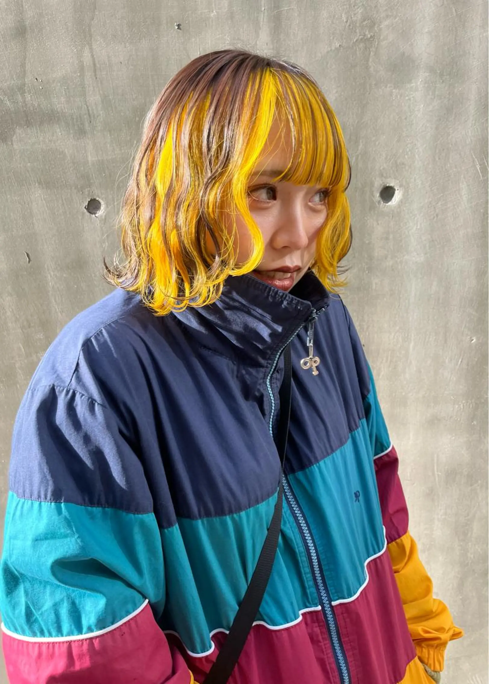 カラー イエローカラー 🟣niw SHUNNA🟣のヘアスタイル