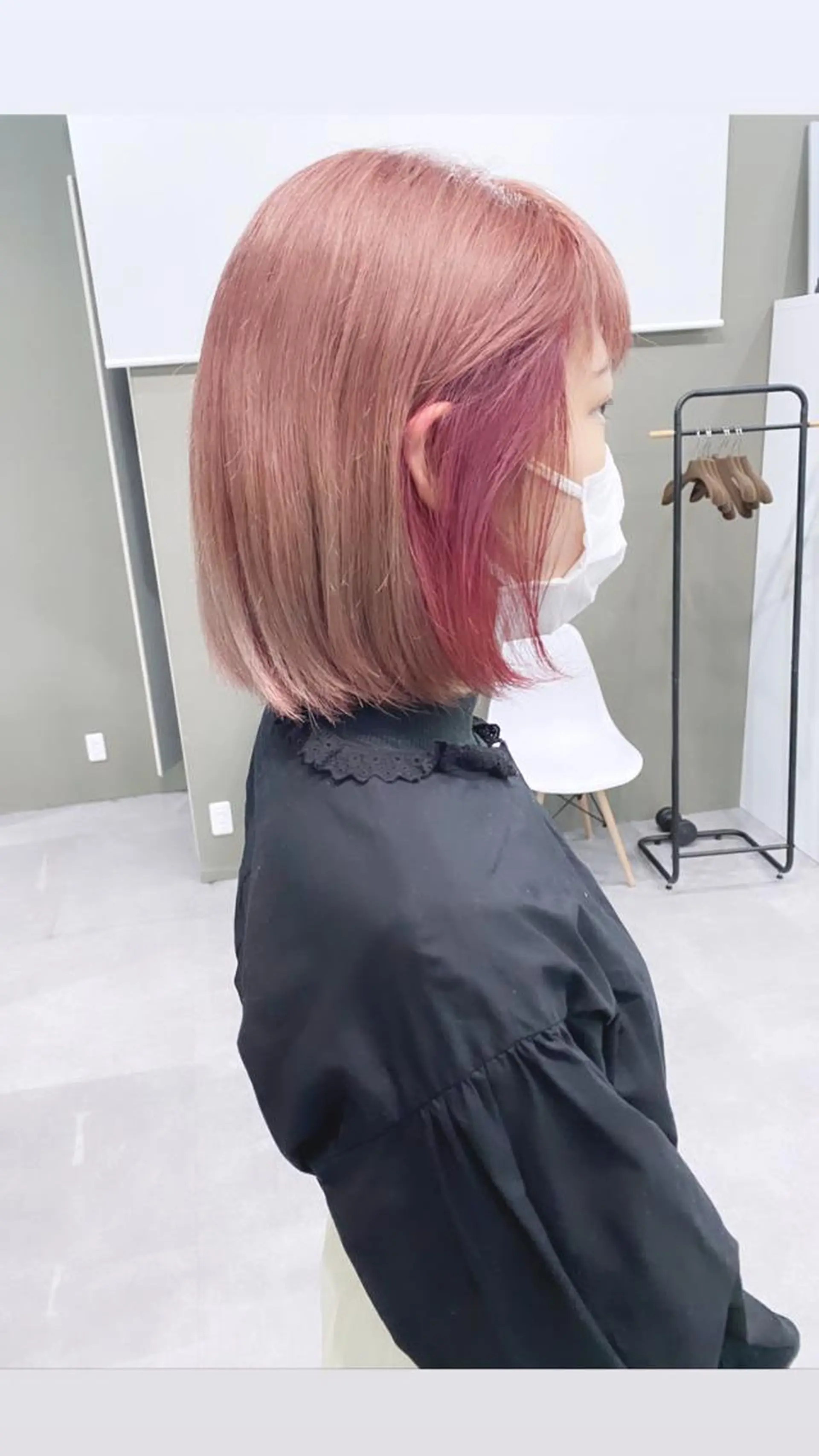 ショート カラー ピンクカラー レッドカラー Via officialのヘアスタイル