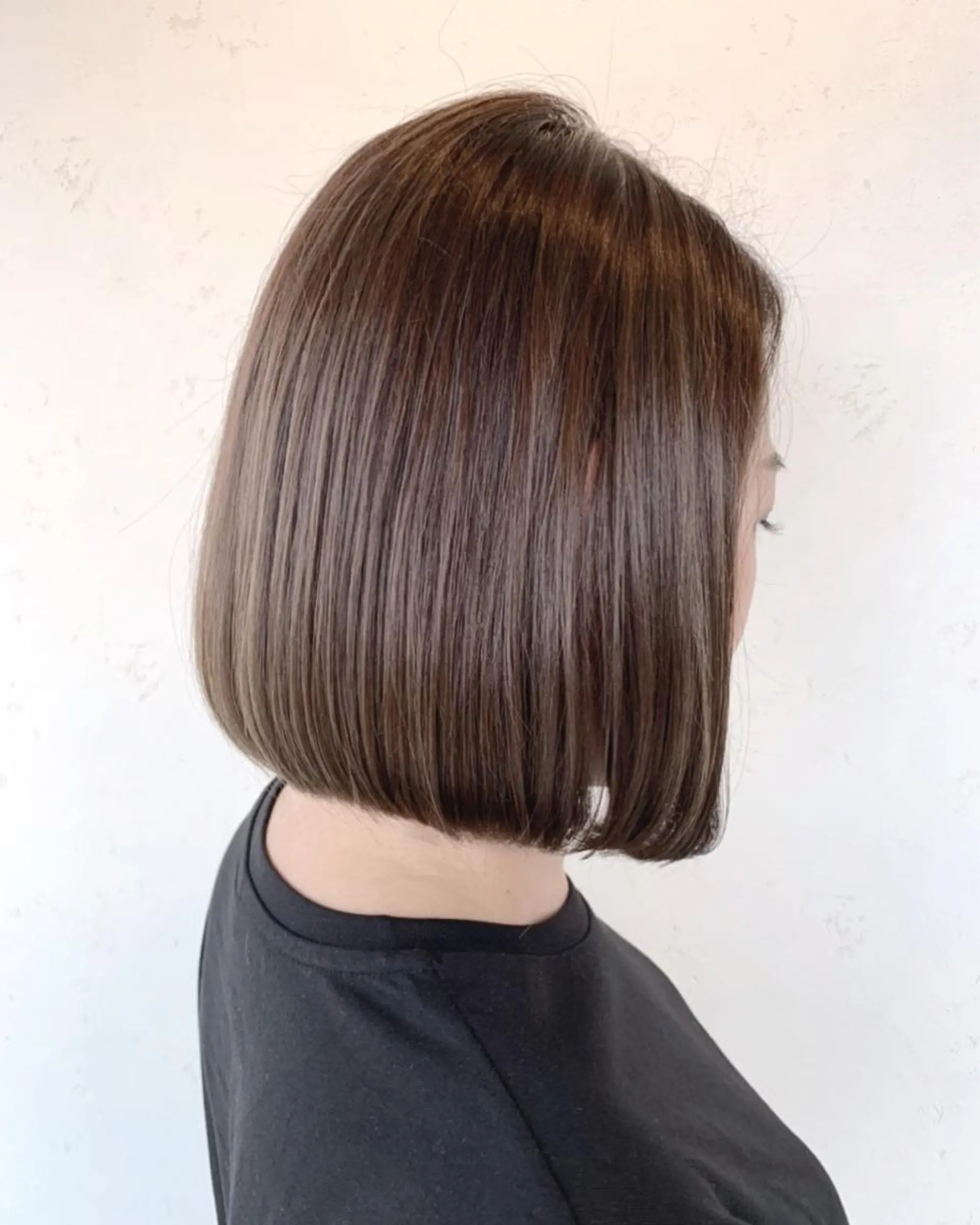 ショート ボブ ヘアカラー トリートメント 髪質改善 上品艶感カラーのヘアスタイル