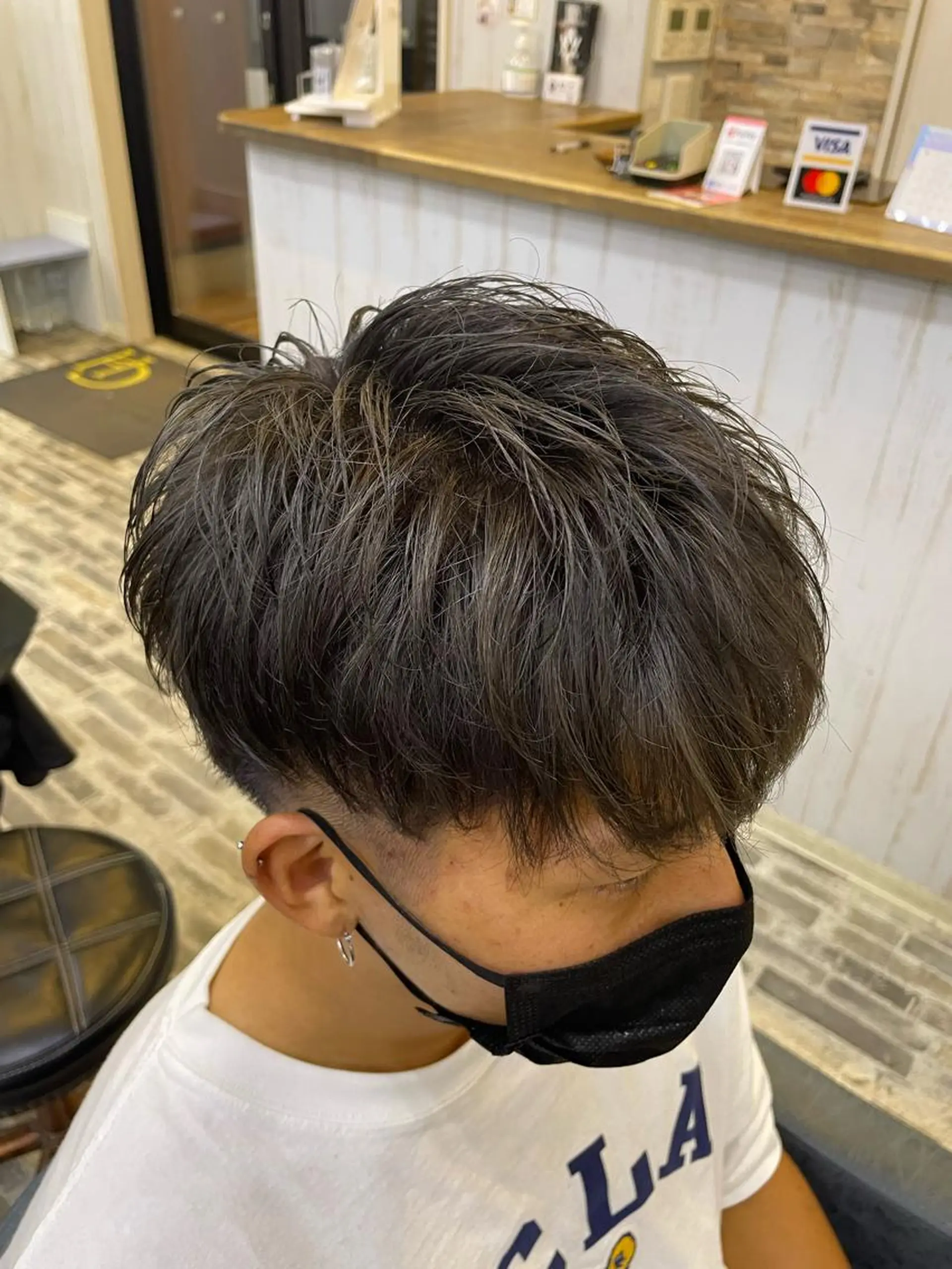 カラー メンズ 姫路アンメリーアン ダンのヘアスタイル