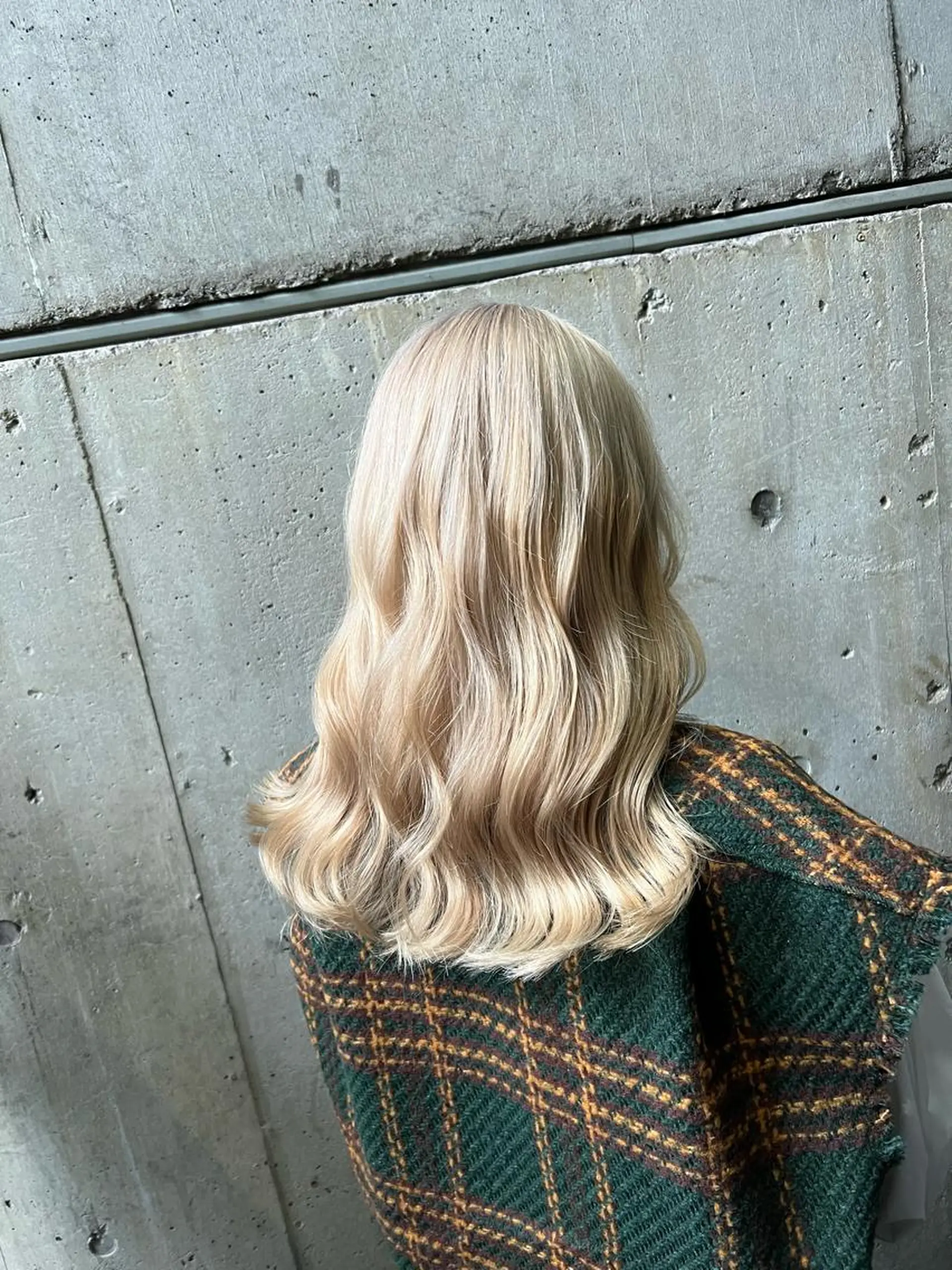 セミロング カラー ブリーチ ブロンド ケアブリーチ Daigo Sasakiのヘアスタイル