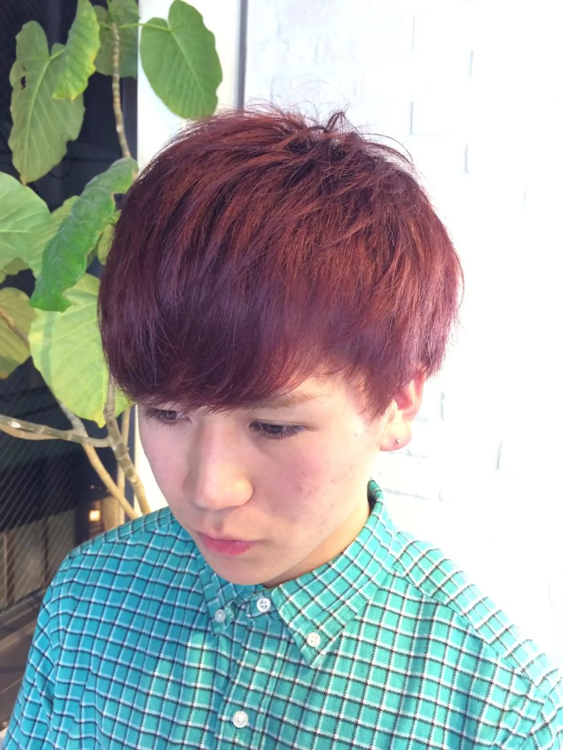 ショート カラー メンズ ピンクカラー seen所属・境 健助のヘアスタイル