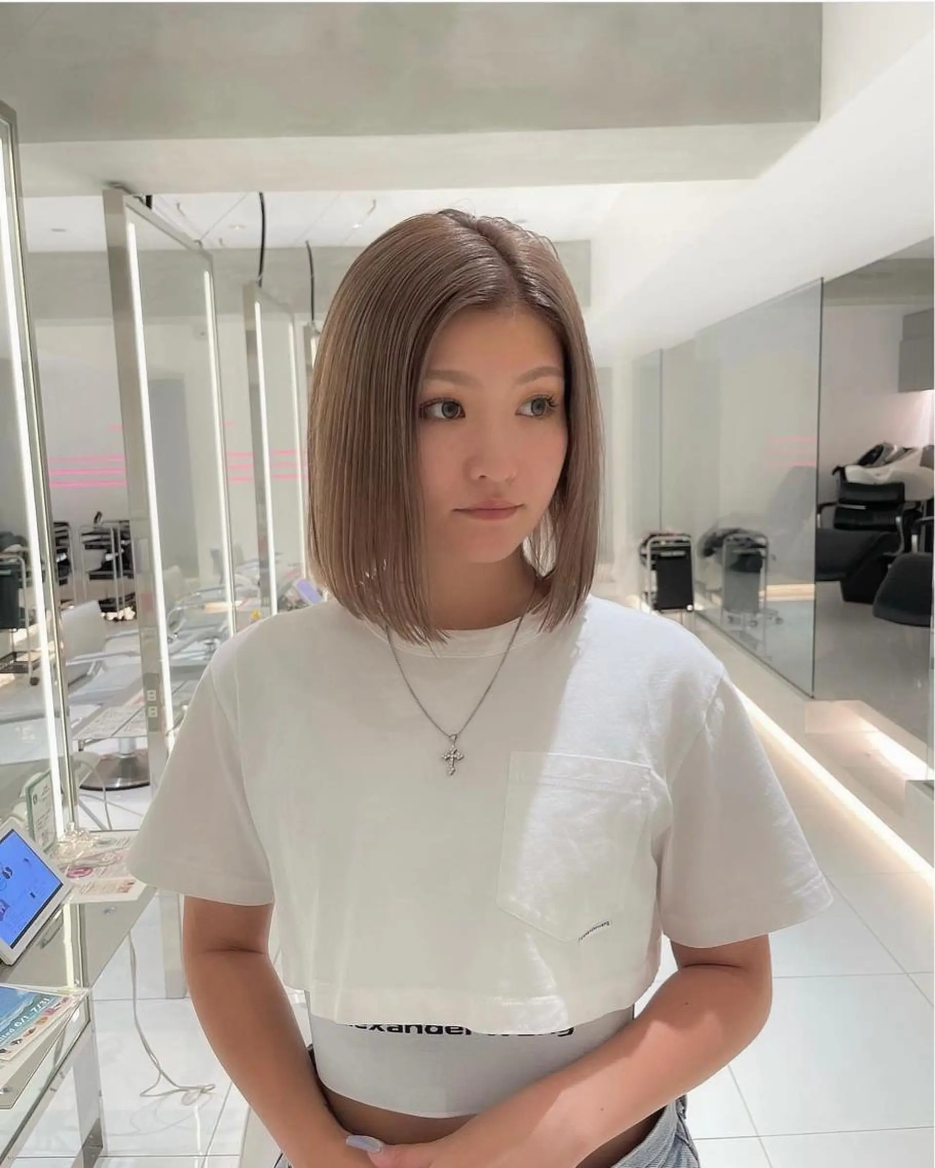 ショート カット ヘアカラー トリートメント LUCCI所属・udaハイトーン /ボブ/レイヤーのヘアスタイル