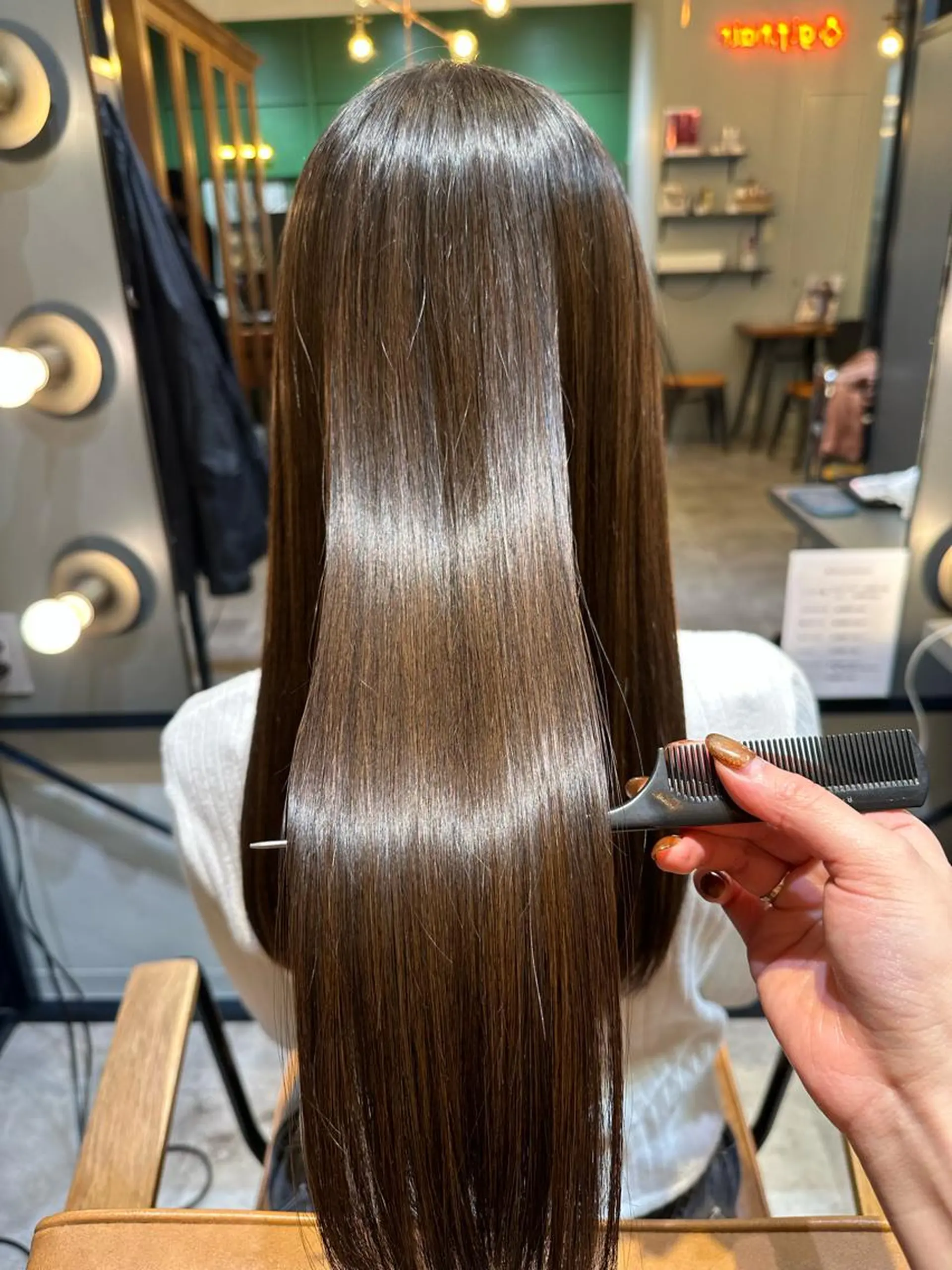 ロング 横山 菜摘のヘアスタイル