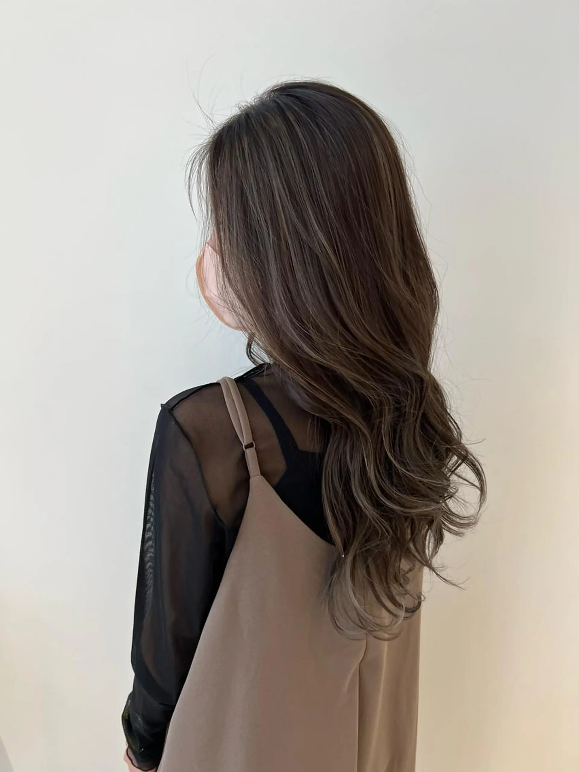 カラー 久永 菫のヘアスタイル