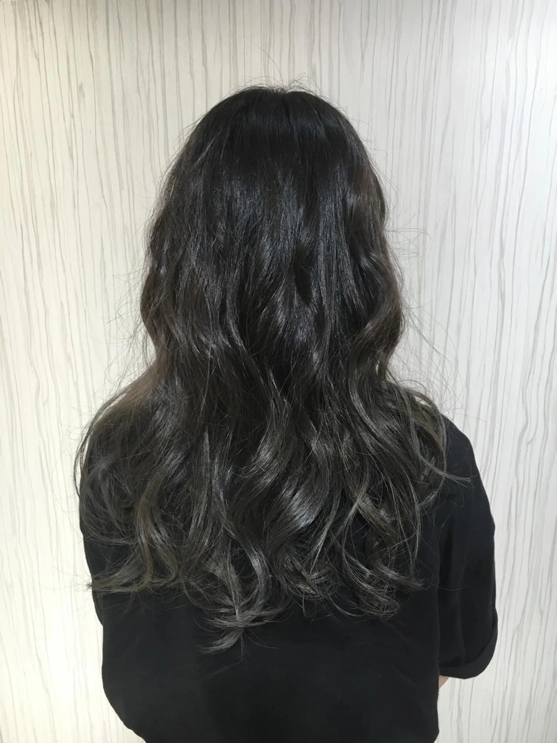セミロング ロング カラー パーマ グラデーションカラー グレージュ ✨艶髪✨透明感✨ 山内大樹のヘアスタイル