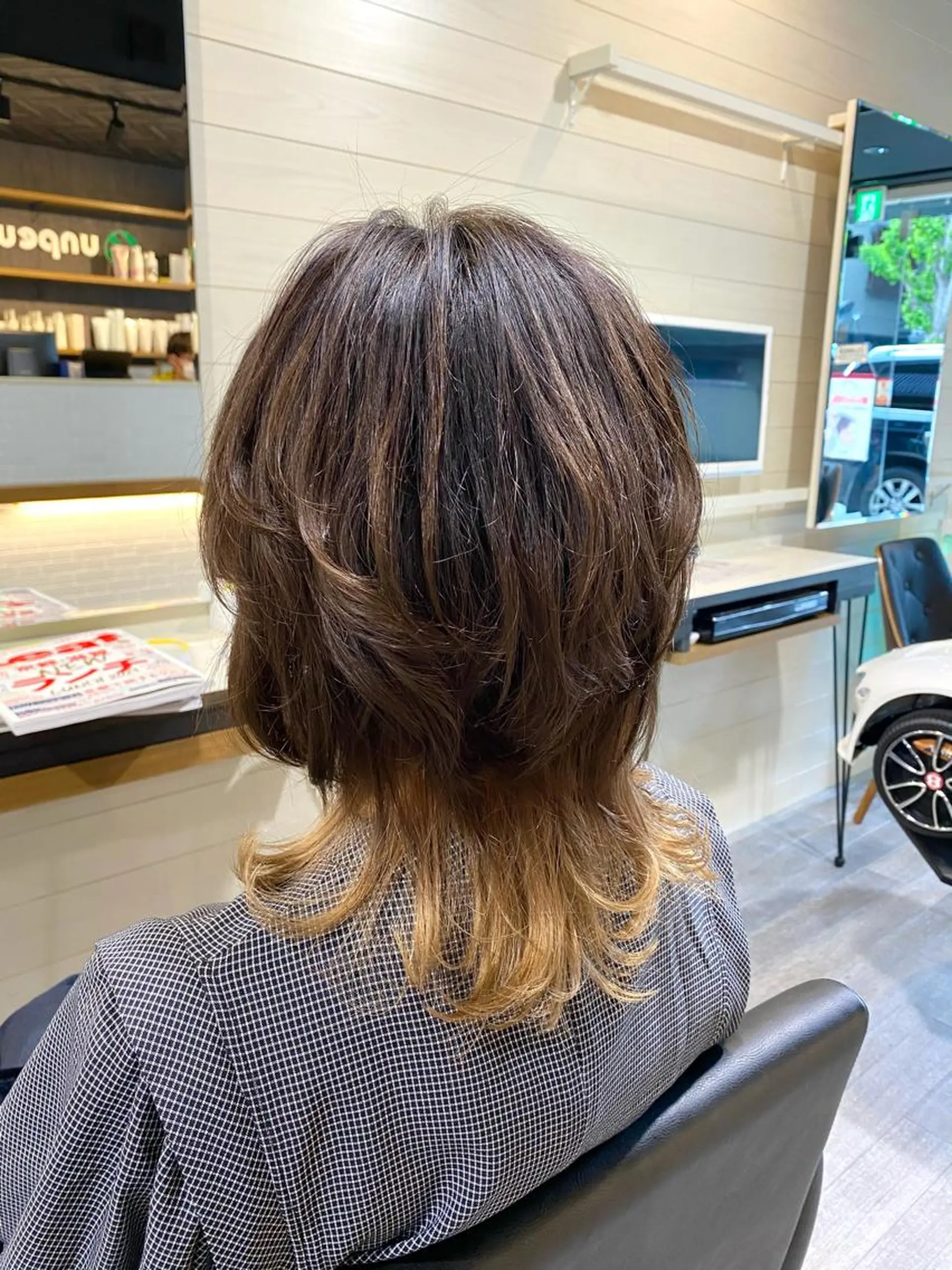 ミディアム カラー アディクシーカラー バレイヤージュ ブリーチ ケアブリーチ デザインカラー ヘアカラー トリートメント unpeu hair  二条所属・先着1名様限定 カット無料のヘアスタイル