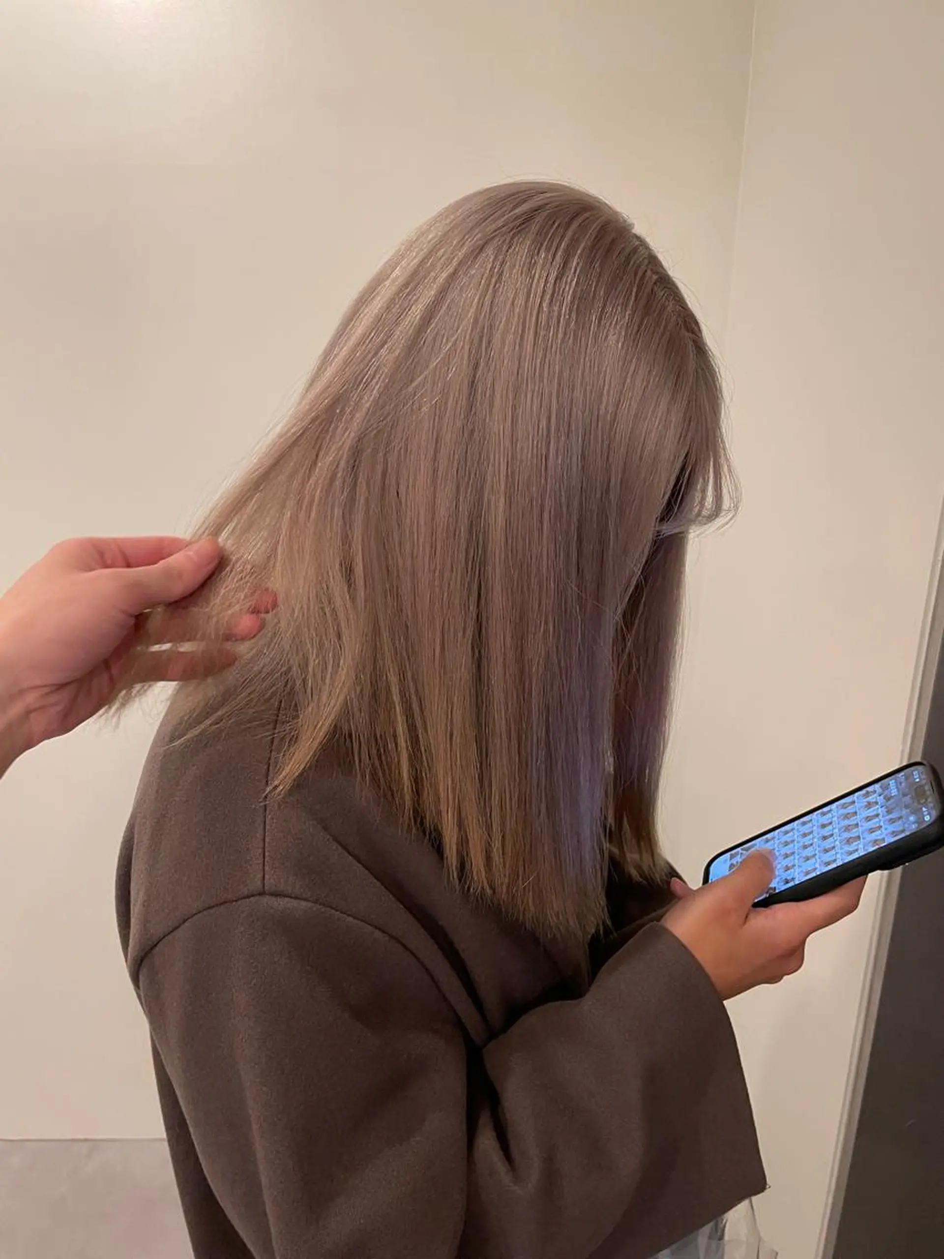 ミディアム カラー laff 新宿所属・ボブ/ケアパーマ/ レイヤー/縮毛矯正のヘアスタイル