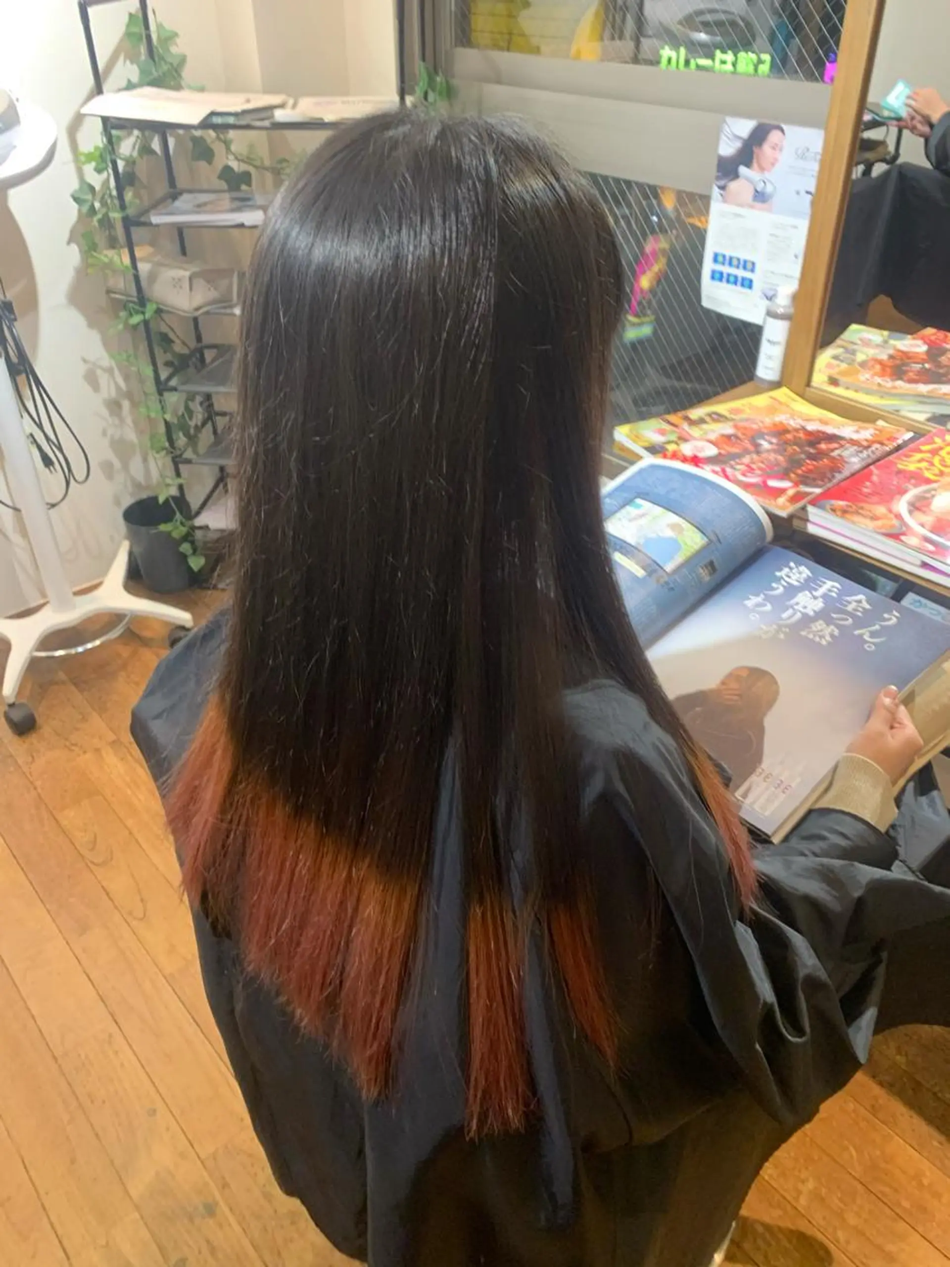 カラー I. NARUSEのヘアスタイル