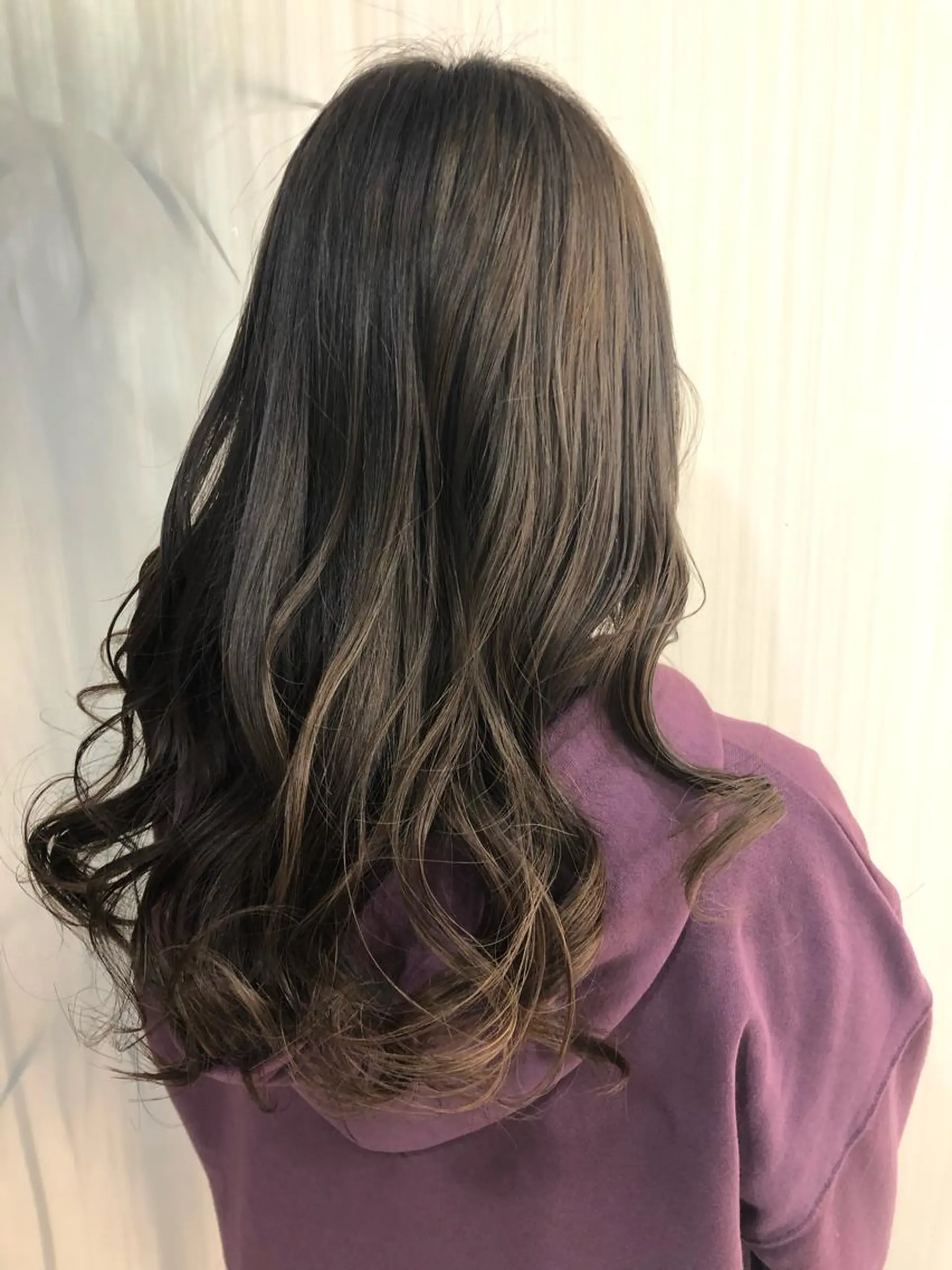 ロング カラー アッシュ ベージュカラー ヘアカラー トリートメント 髪質改善/美髪矯 正ヤマモトハルキのヘアスタイル