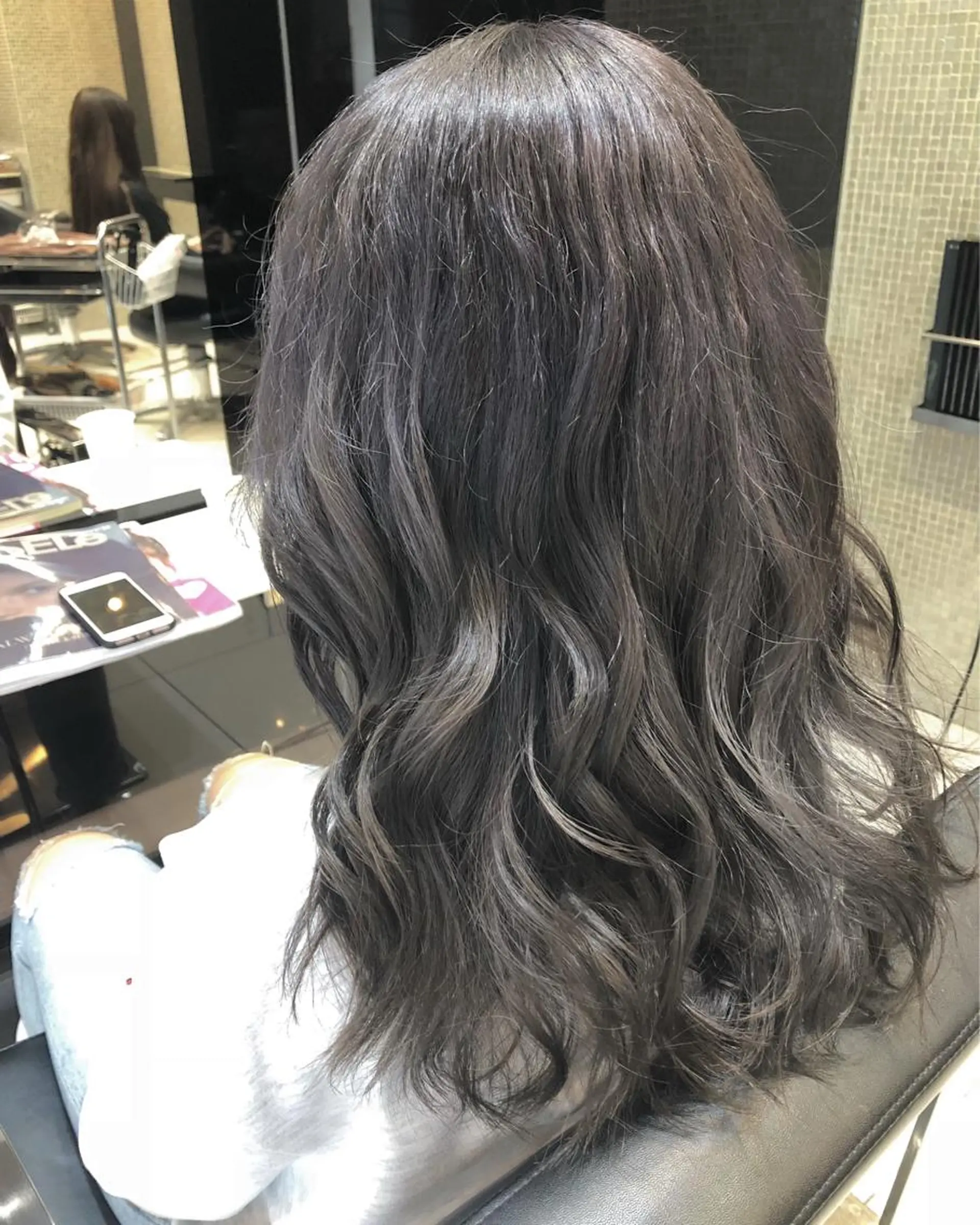 セミロング カラー アッシュ パープルカラー パープルアッシュ 女性リピ90%🍨 🩷佐藤みずきのヘアスタイル