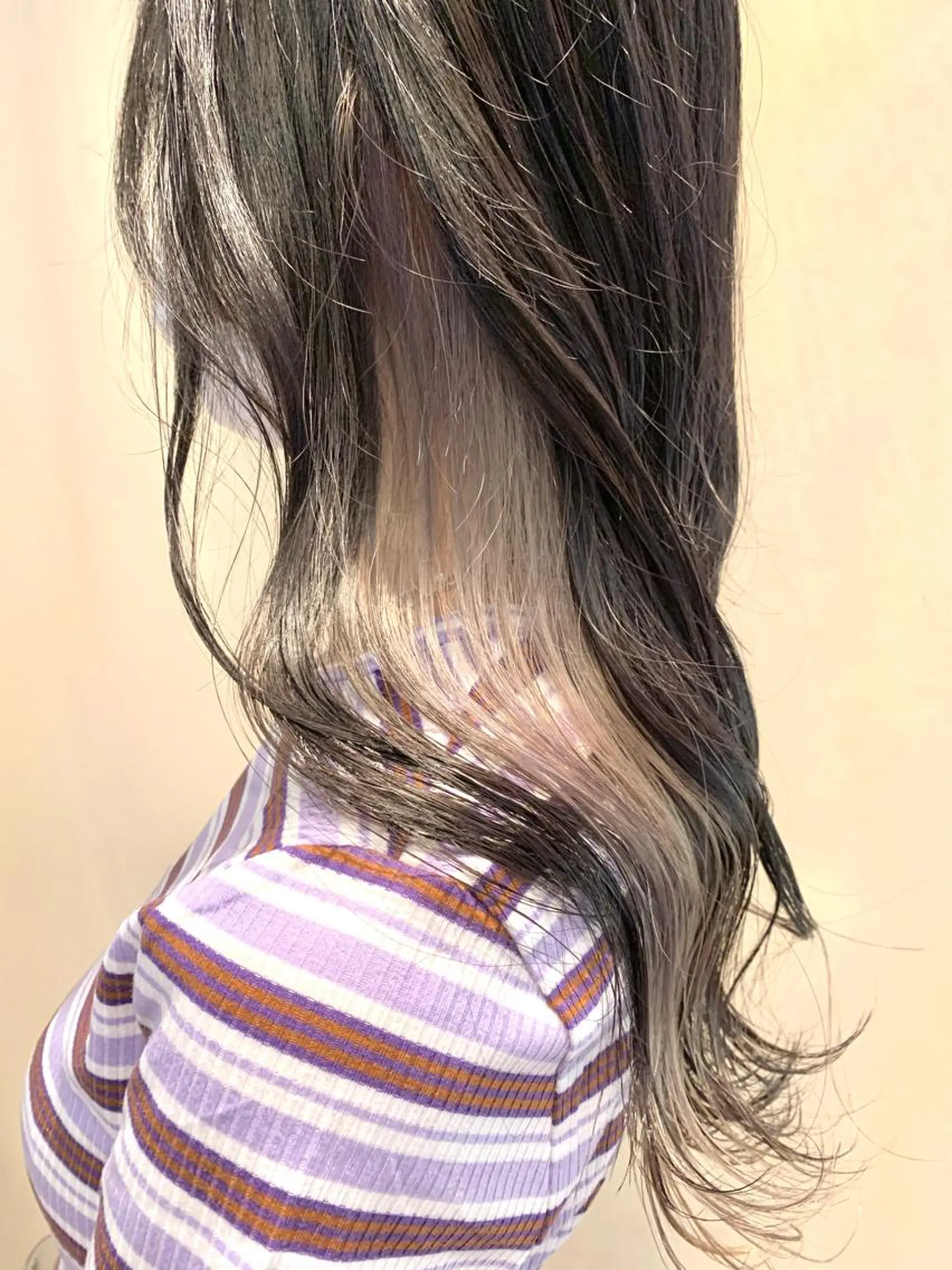 ロング カラー ヘアアレンジ ブリーチ シルバー ホワイトシルバー 🔶似合わせセンター パート/ヤス🔶のヘアスタイル