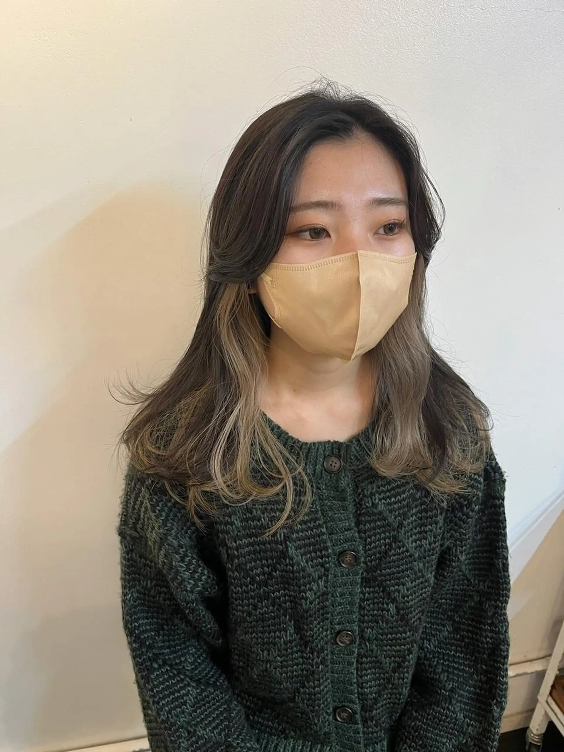 ロング カラー ベージュカラー ブリーチ ダークグレー インナーカラー ホワイトベージュ bijou chiharuのマツエク・マツパデザイン