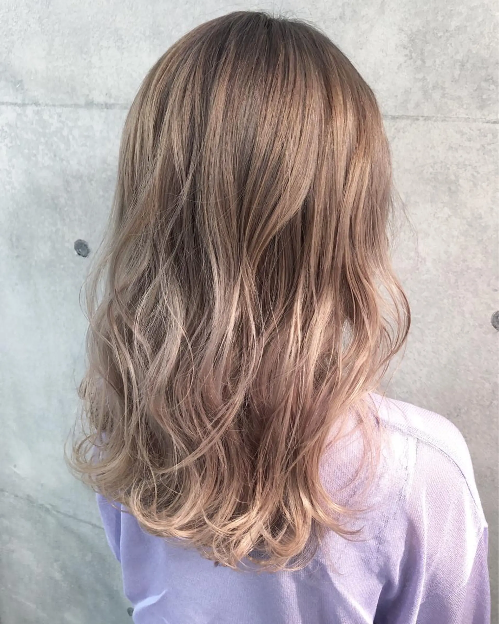 セミロング カラー レイヤーカット× 髪質改善たもりのヘアスタイル