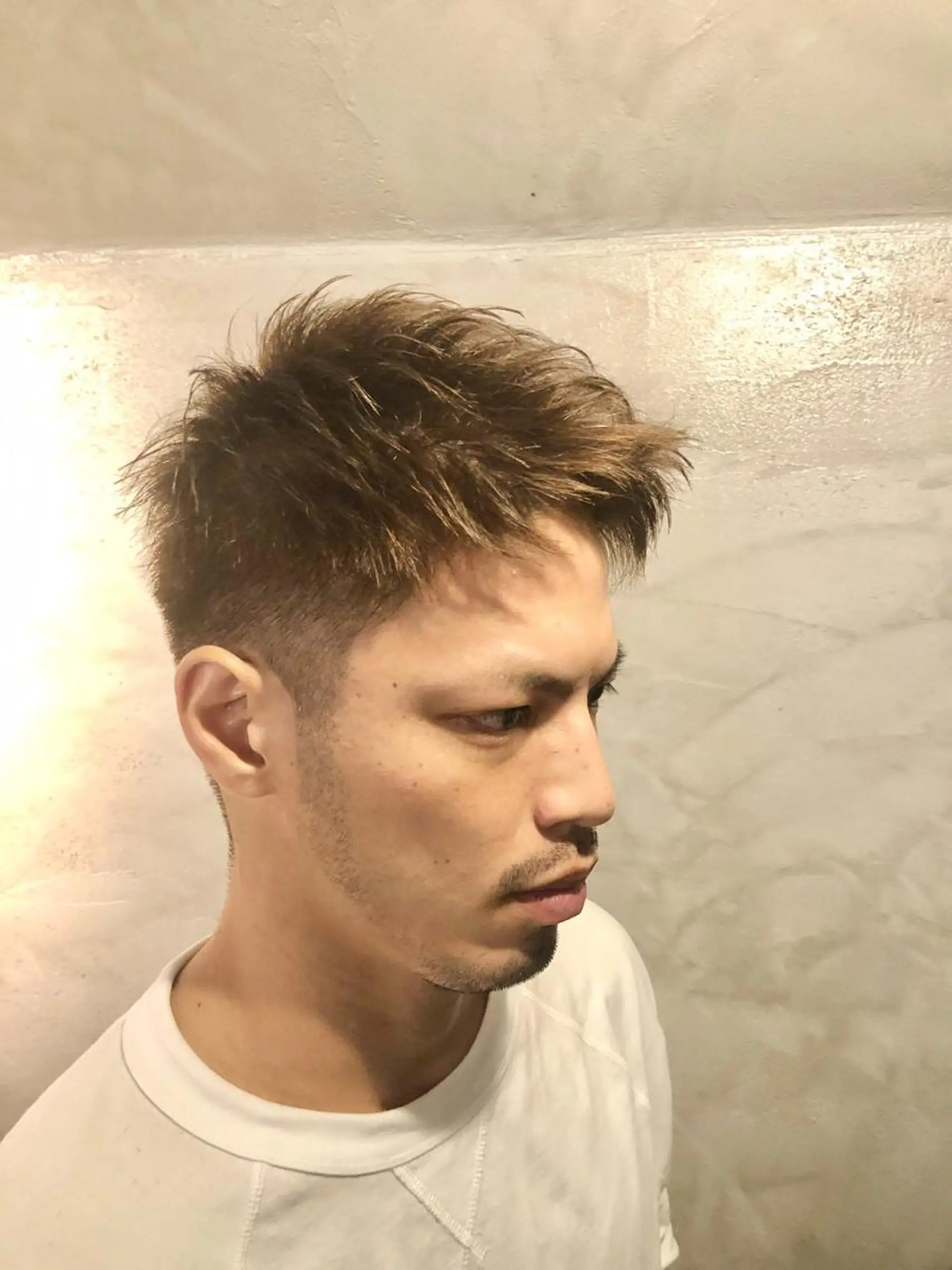 カラー メンズ モヒカン 外国人風カラー カット ヘアカラー FUJINO RYOのヘアスタイル