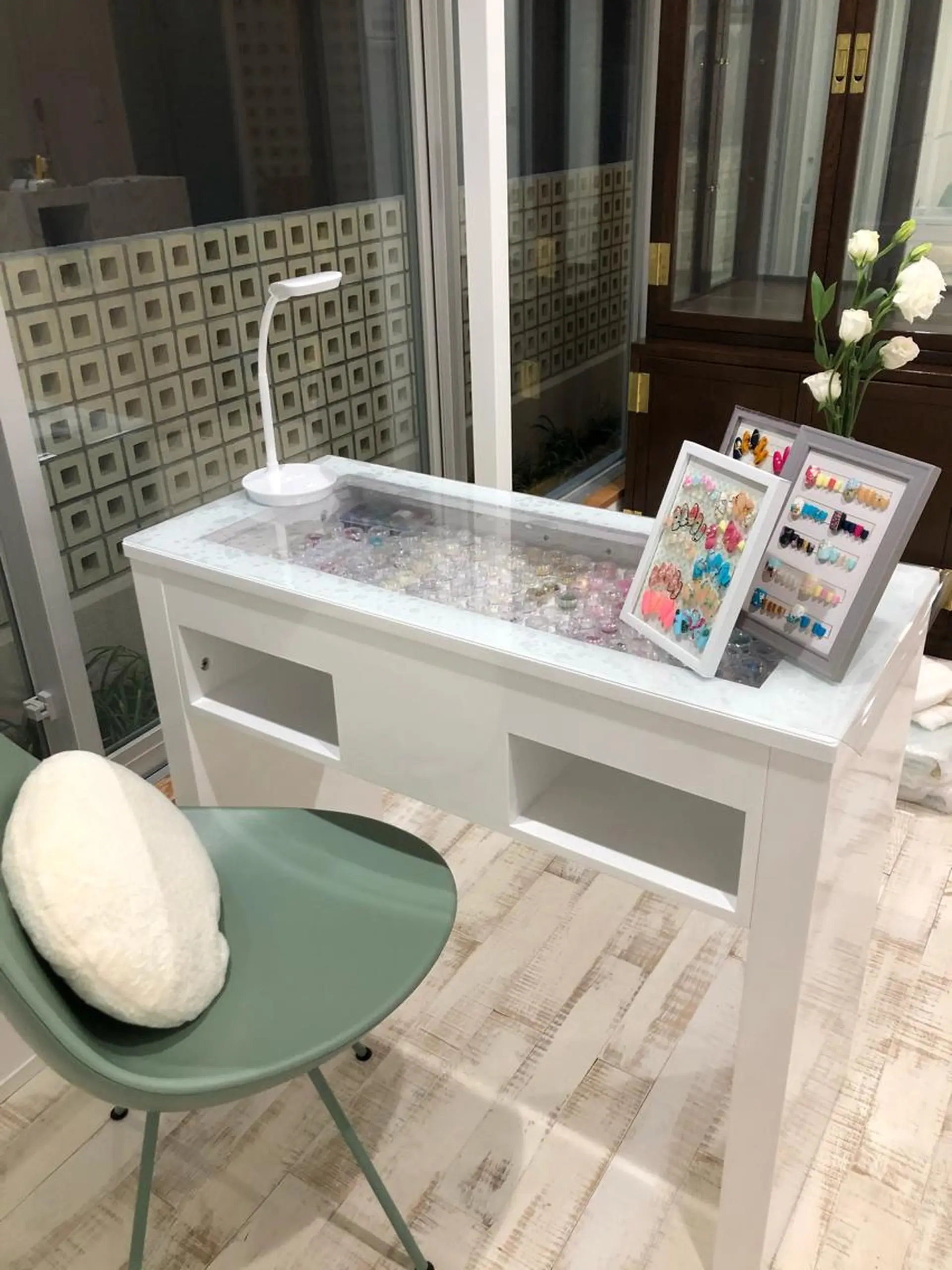 ネイル 園 寛子 （ネイリスト）のネイルデザイン