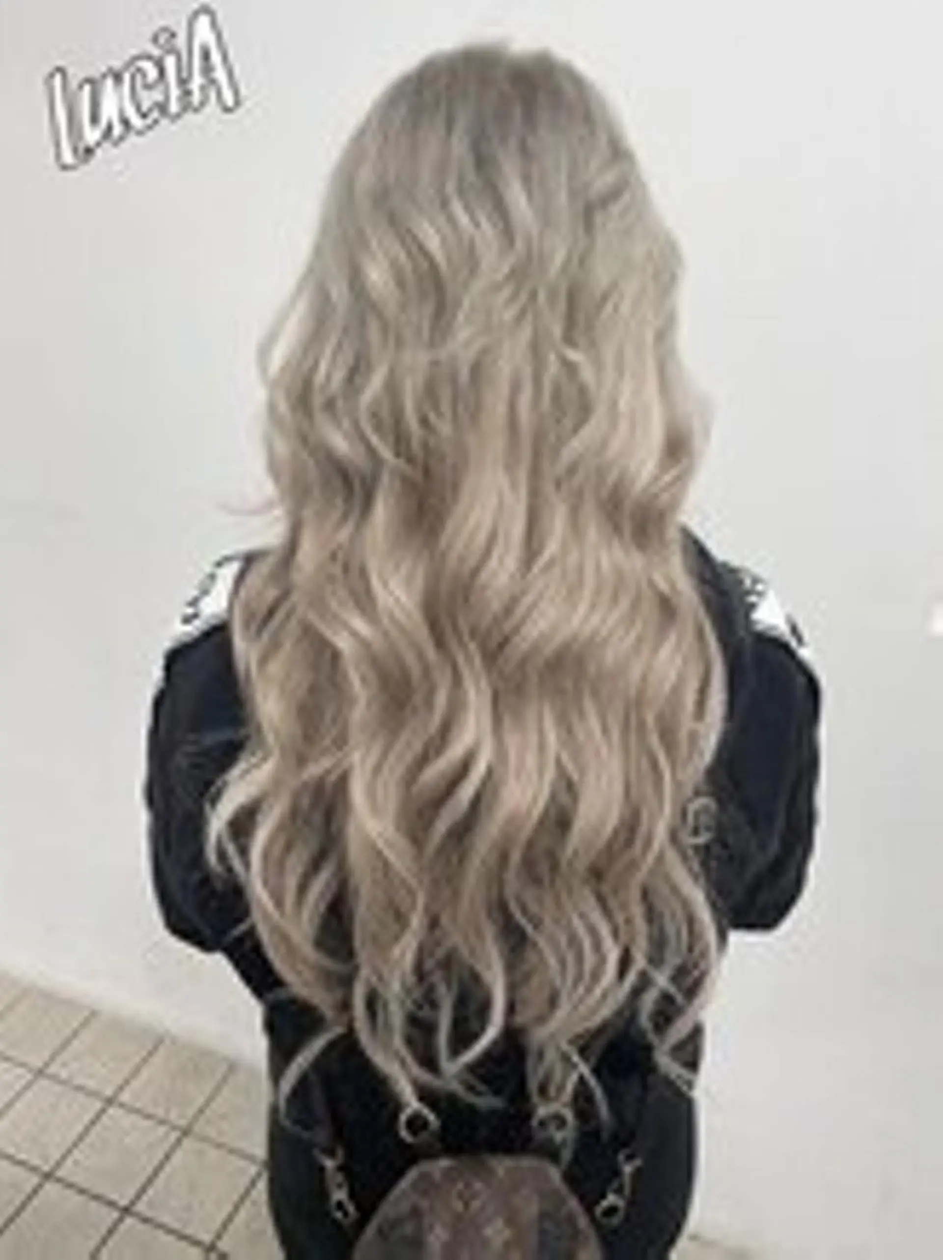 ヘアアレンジ ロング カラー エクステ LuciA\5900のヘアスタイル