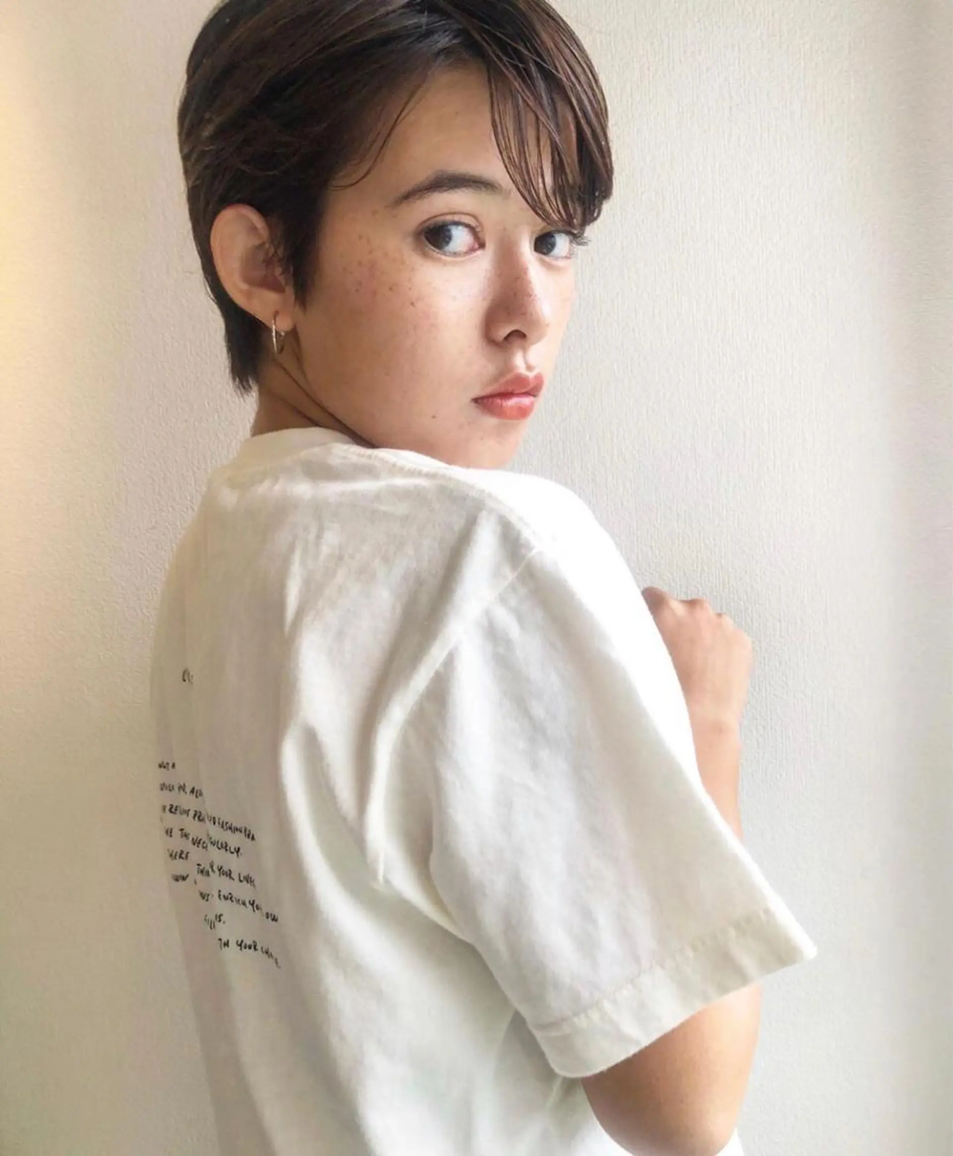 ショート カラー THE DAY所属・AKI HASHIMOTOのヘアスタイル