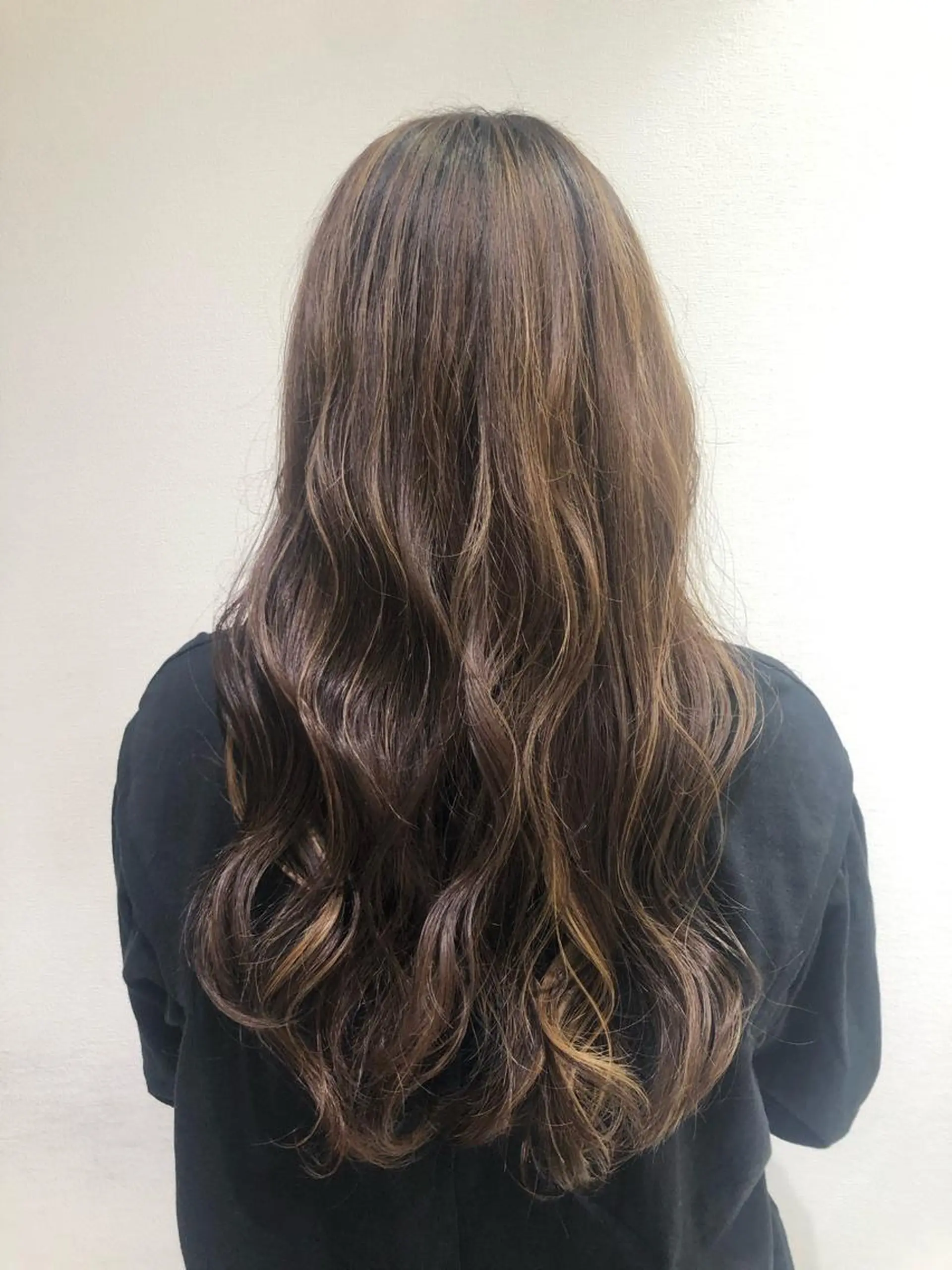 ロング カット パーマ 高秀 百希のヘアスタイル