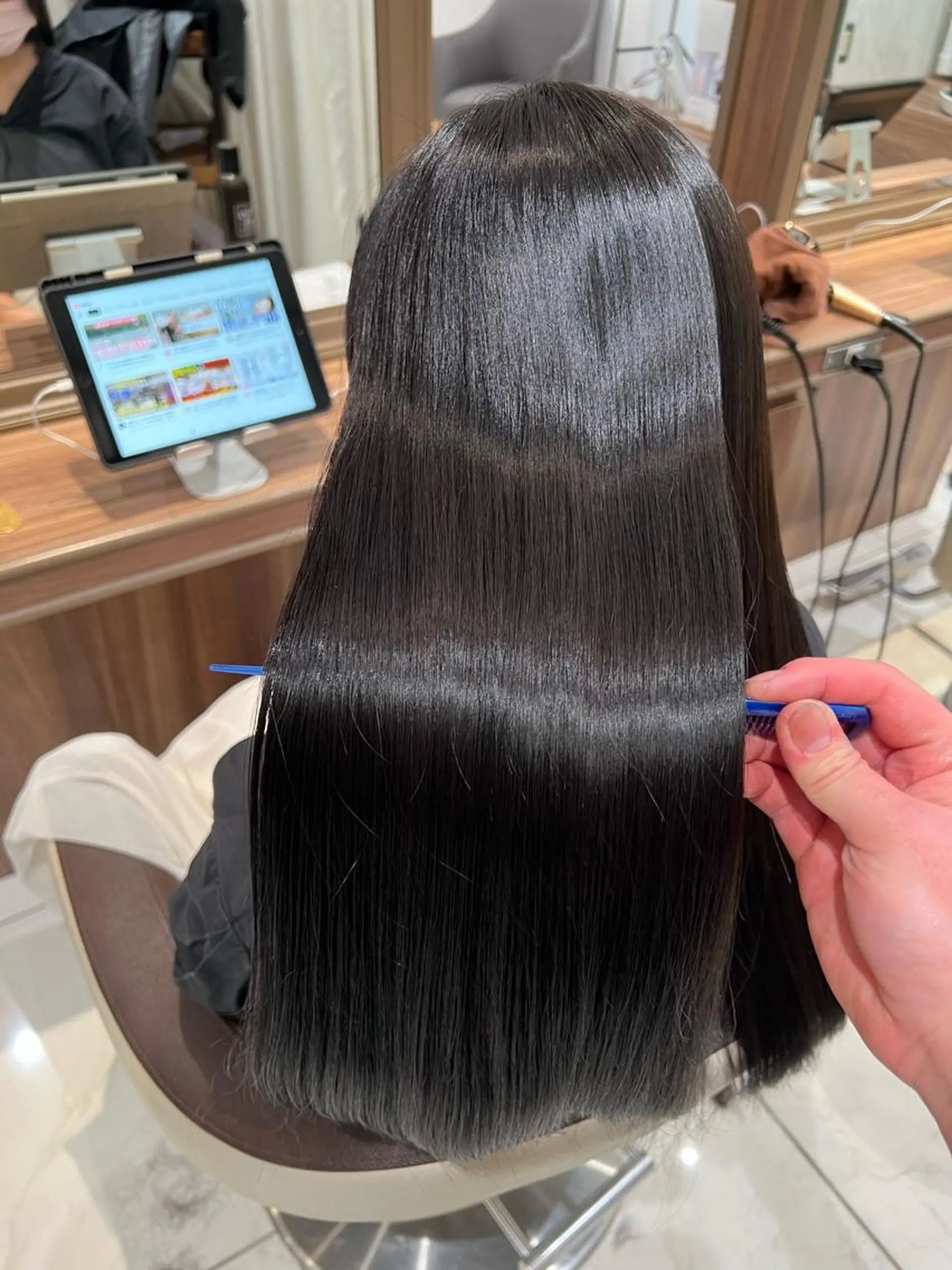 ロング カラー 縮毛矯正 ✨艶髪✨ 可西 凜々子のヘアスタイル