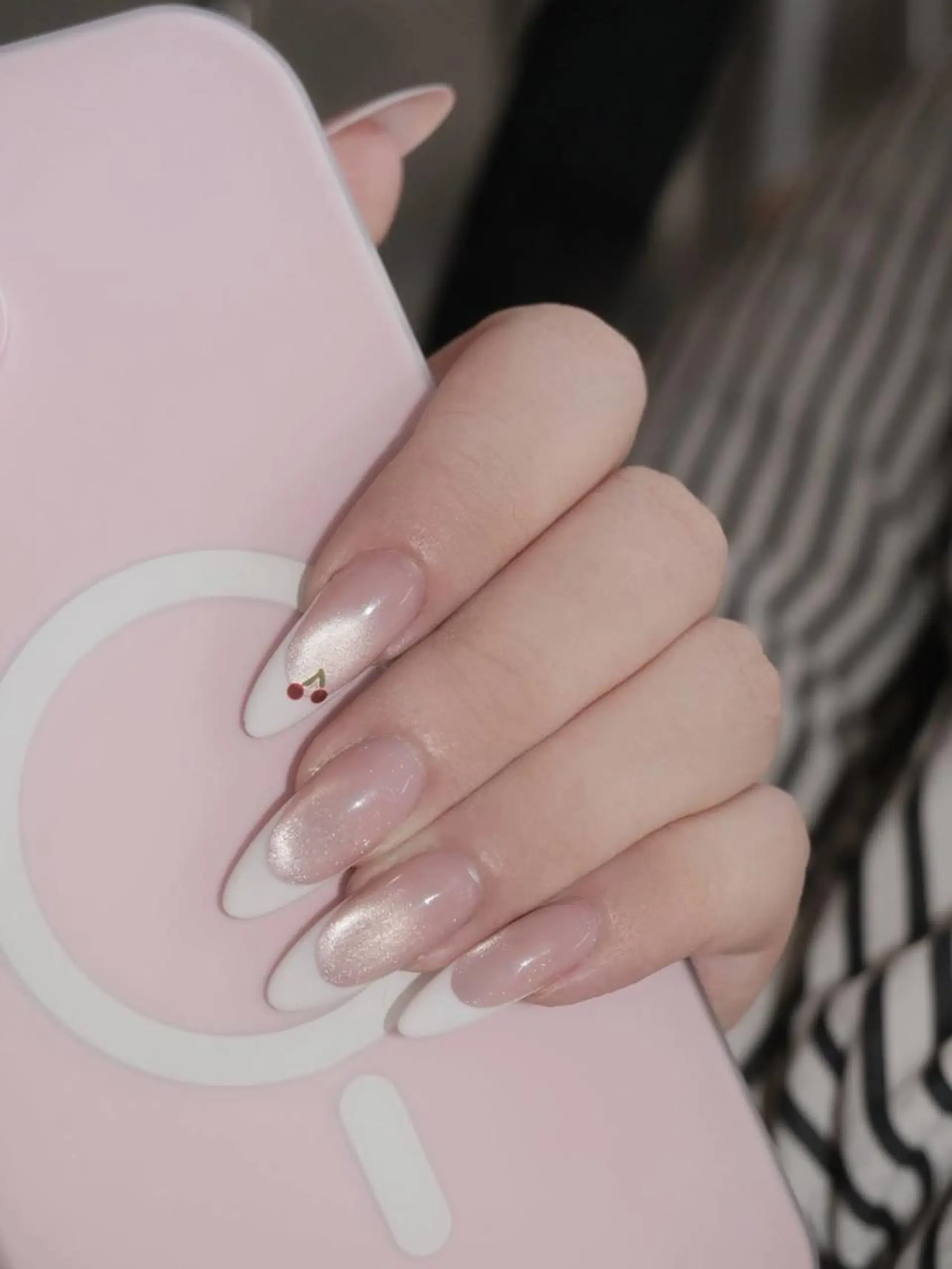 ネイル アートネイル チークネイル 韓国ネイル マグネットネイル ニュアンスネイル ハンドネイル Nails168 ネイルズイロハのネイルデザイン