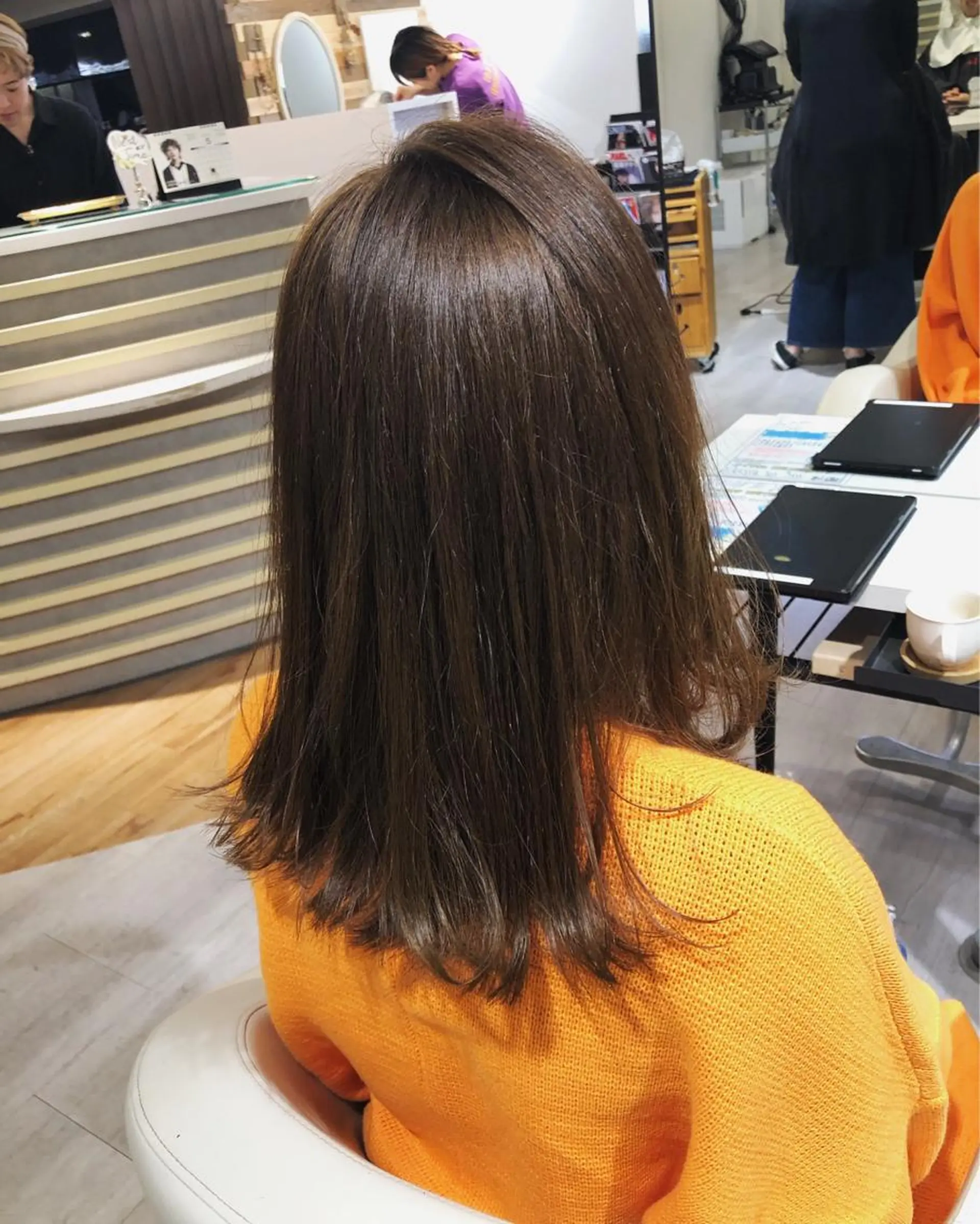 セミロング カラー ヘアアレンジ HAIR STUDIO buzz所属・金子 富士のヘアスタイル