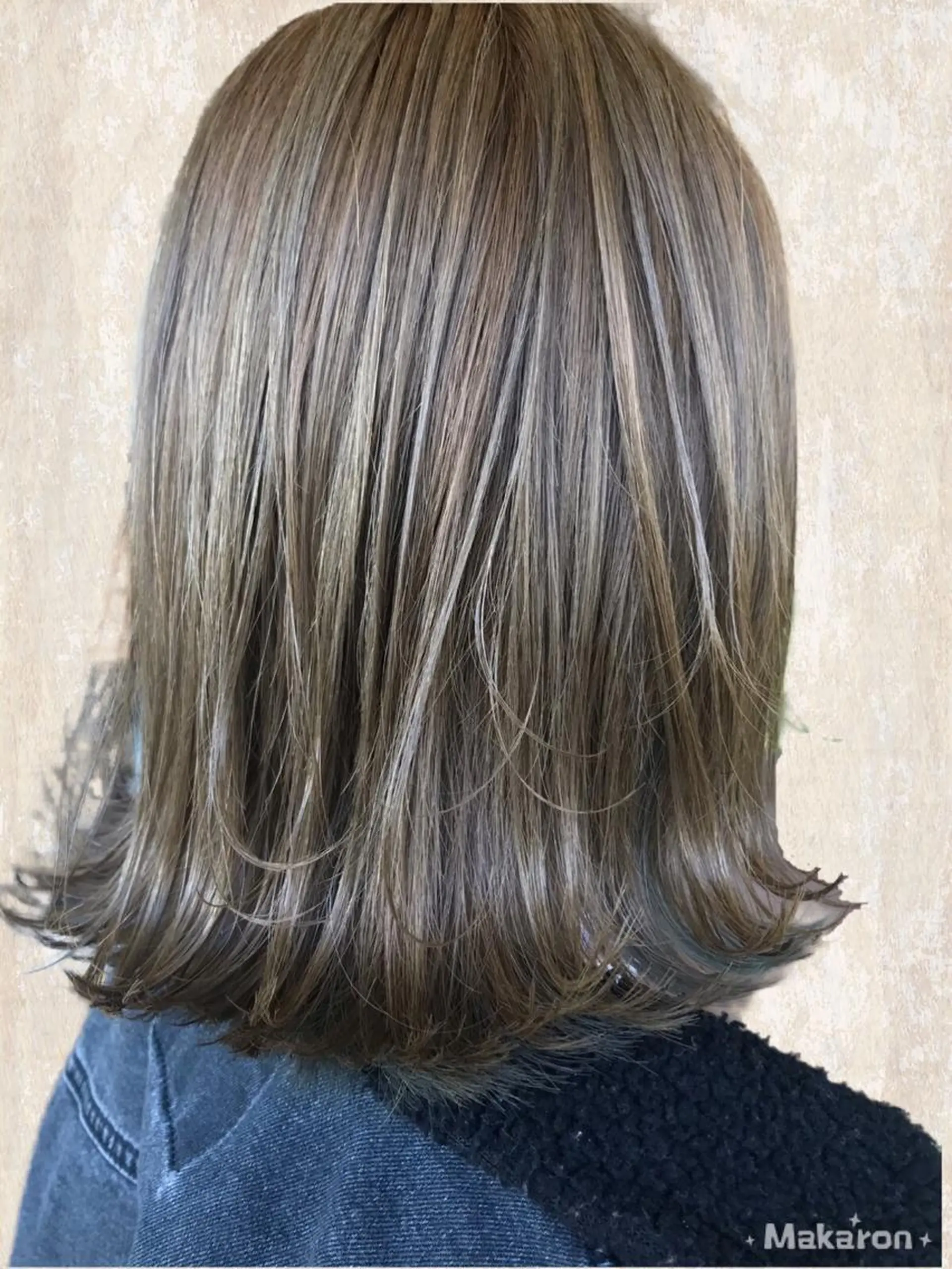 ミディアム カラー グレージュ hair works raptureのヘアスタイル