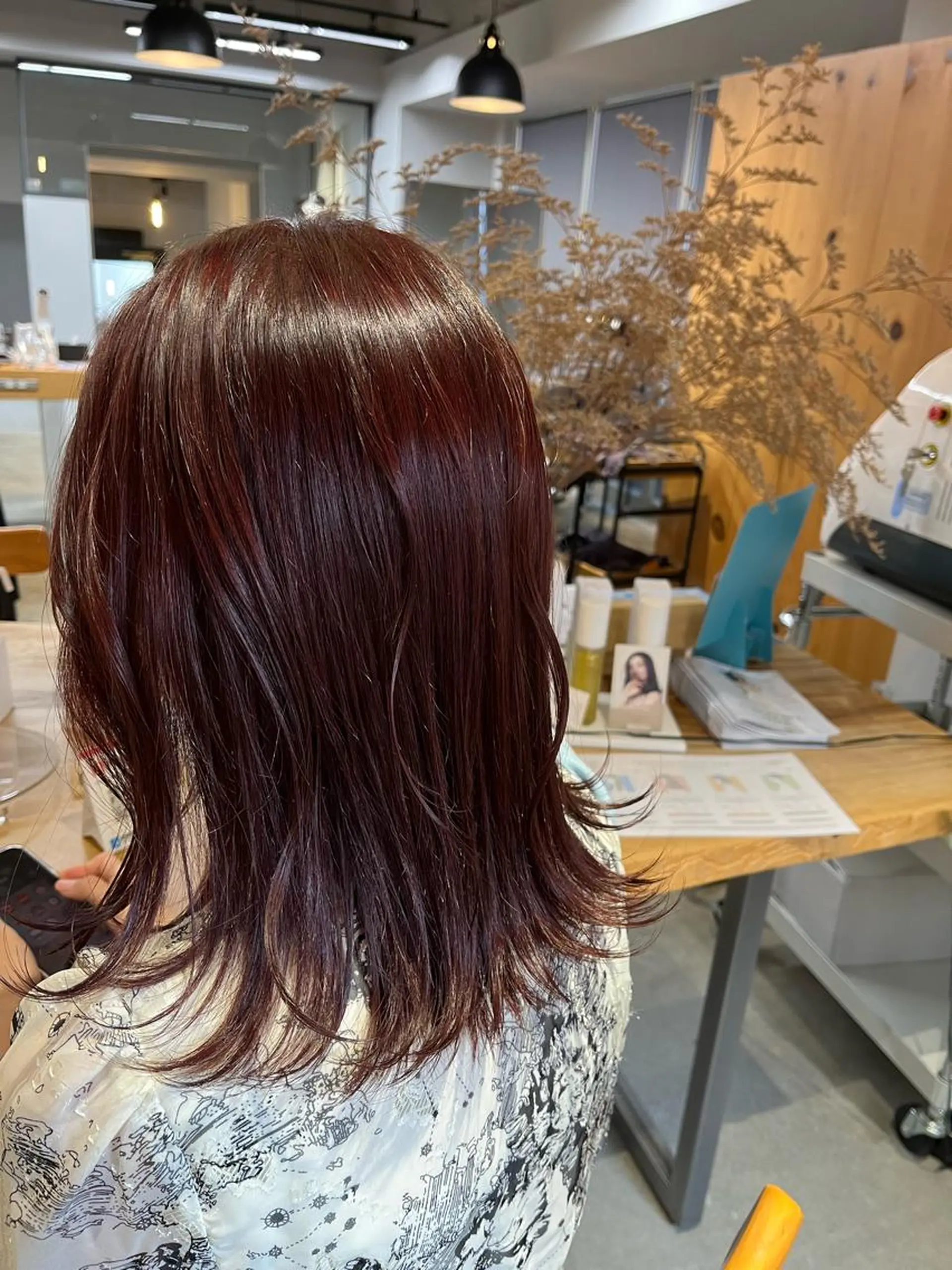 セミロング カラー ブリーチ ピンクカラー ヘアカラー ROCCO east MIYOのヘアスタイル