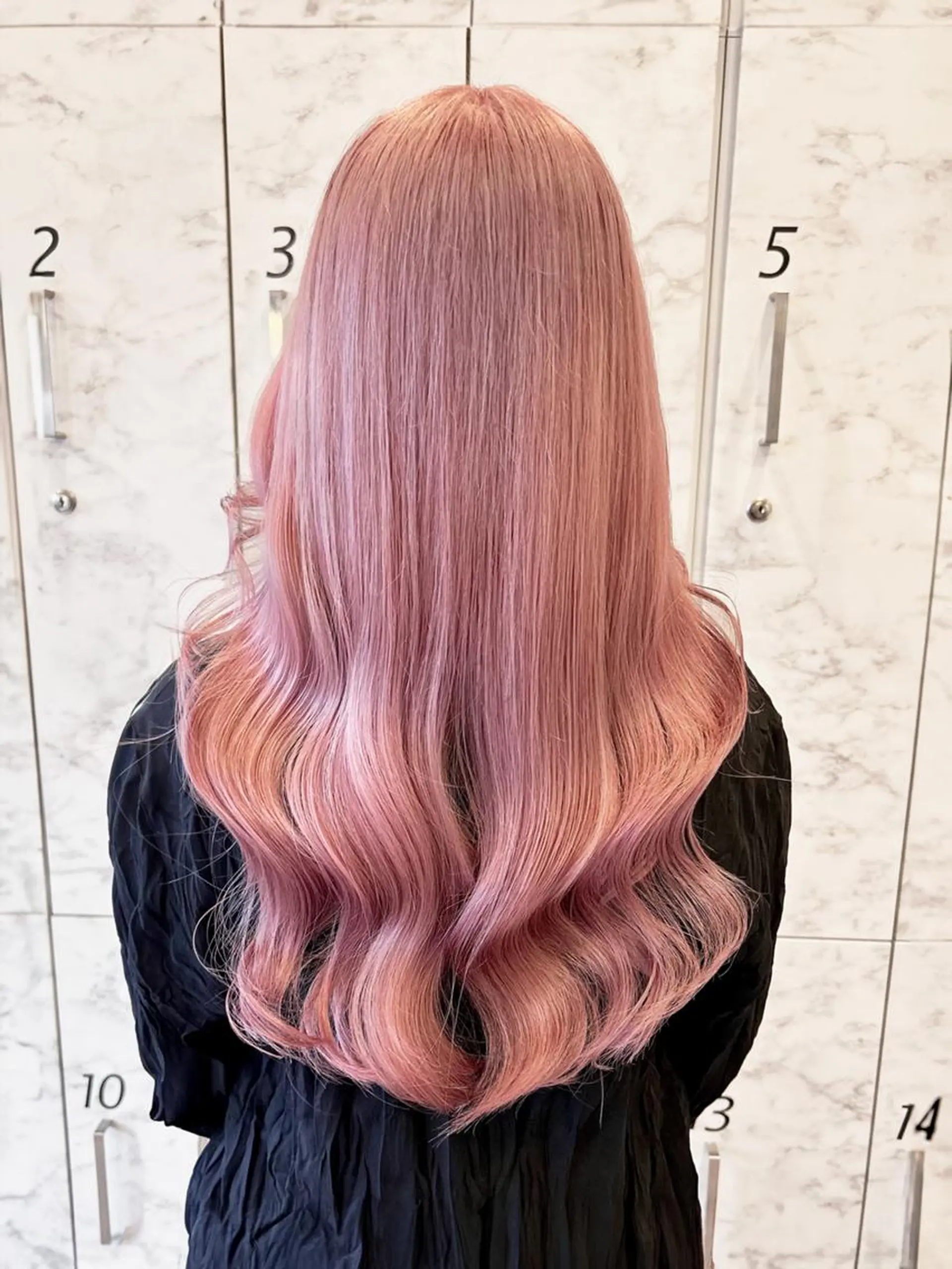 ロング カラー ヘアカラー トリートメント 尾森紳哉💎透明感/ デザインカラーのヘアスタイル