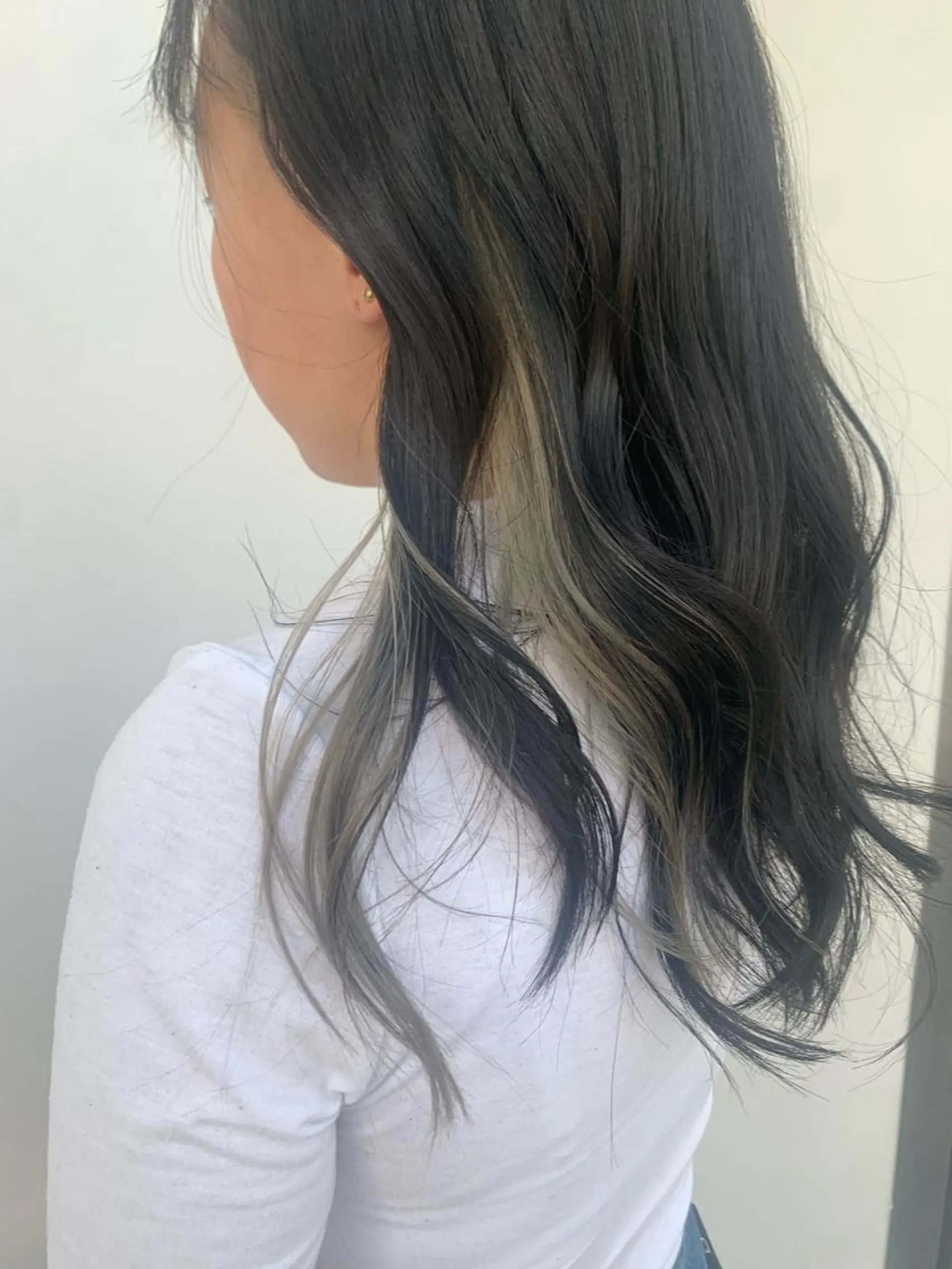 ミディアム カラー インナーカラー シルバー ヘアカラー 中目黒🌼 🌼ハナのヘアスタイル