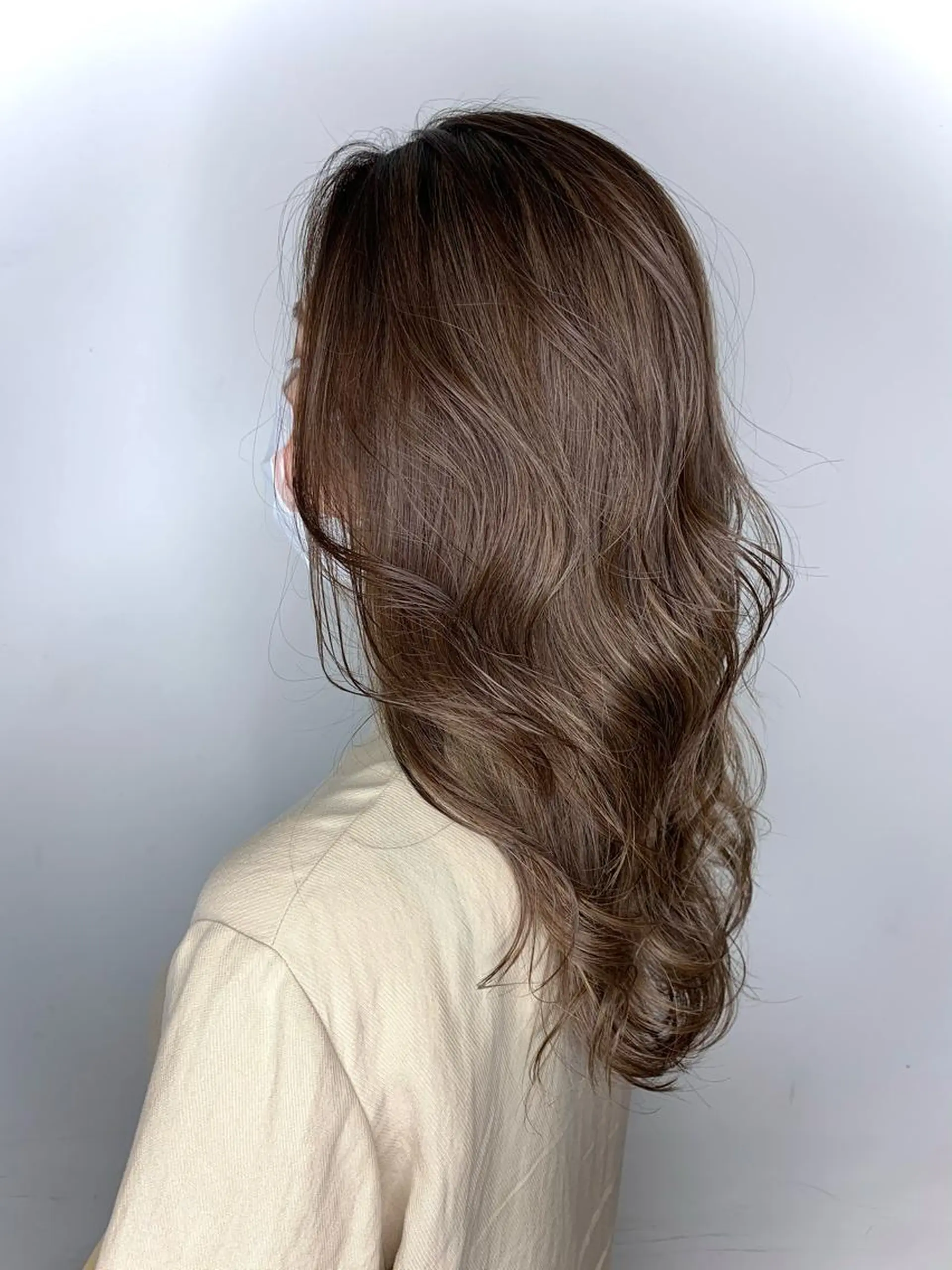 ミディアム 🌷横浜/レイヤー /艶カラー🌷のヘアスタイル