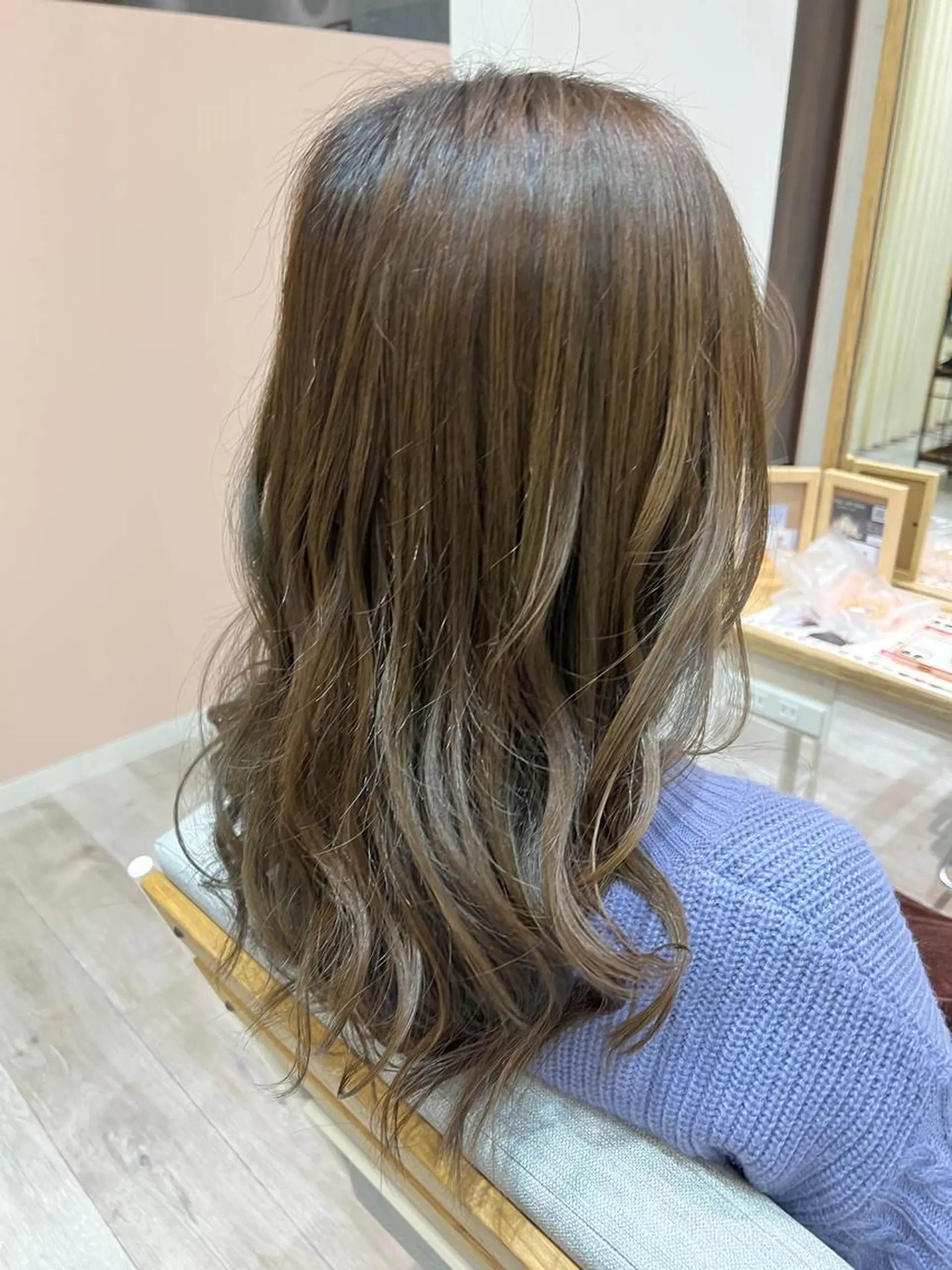 カラー 山田 真緒のヘアスタイル