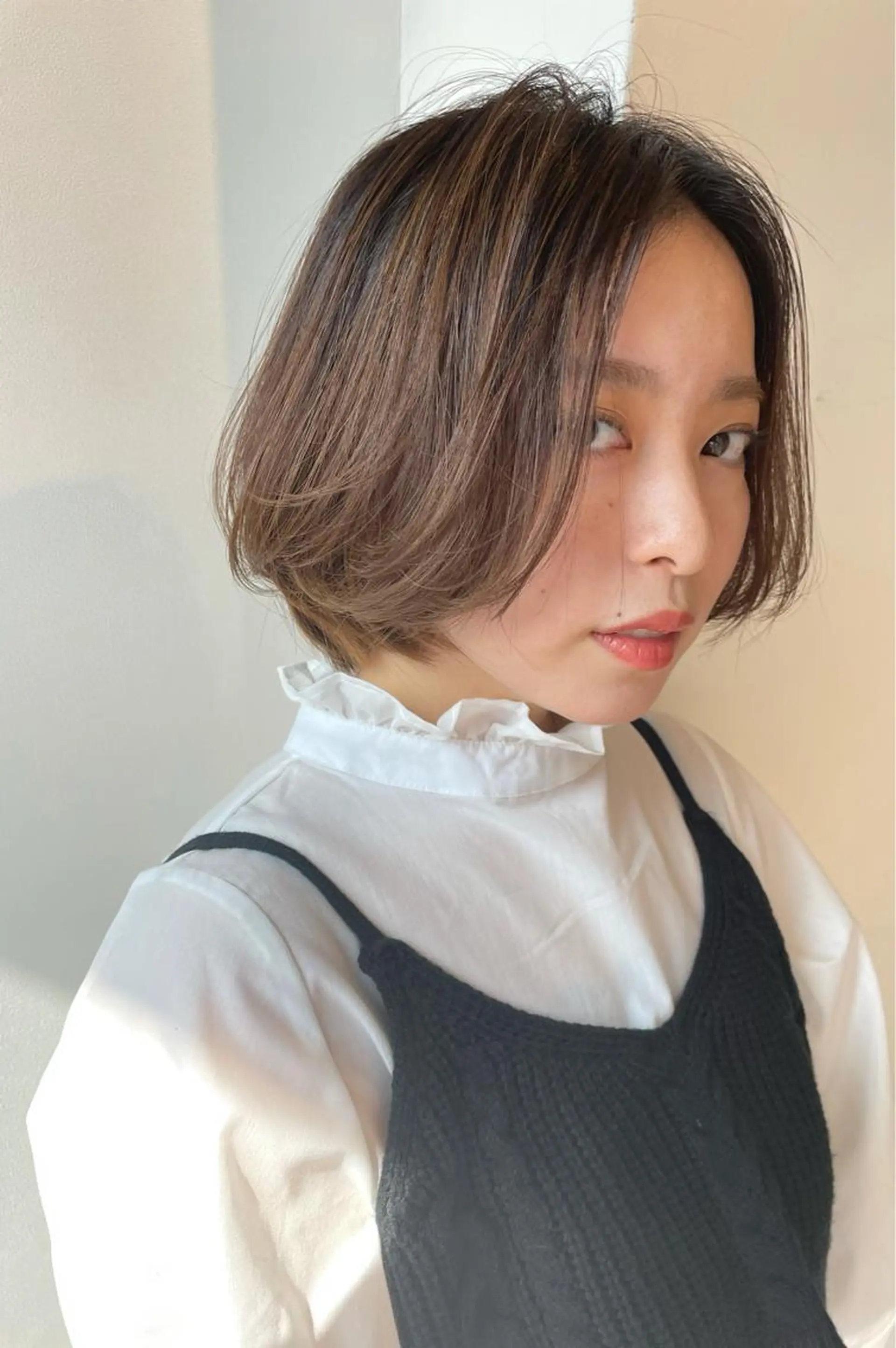 ショート カラー ハイライトカラー ハイライト ヘアカラー トリートメント 過去一の柔髪ヘア 🌿IVYjoureのヘアスタイル