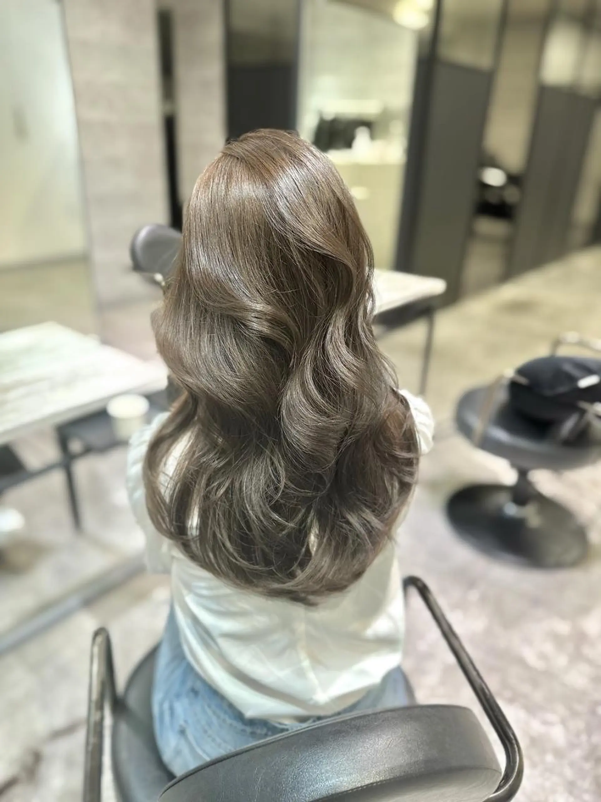 ロング カラー ヘアアレンジ カット ヘアカラー トリートメント _WHITE 難波本店のヘアスタイル